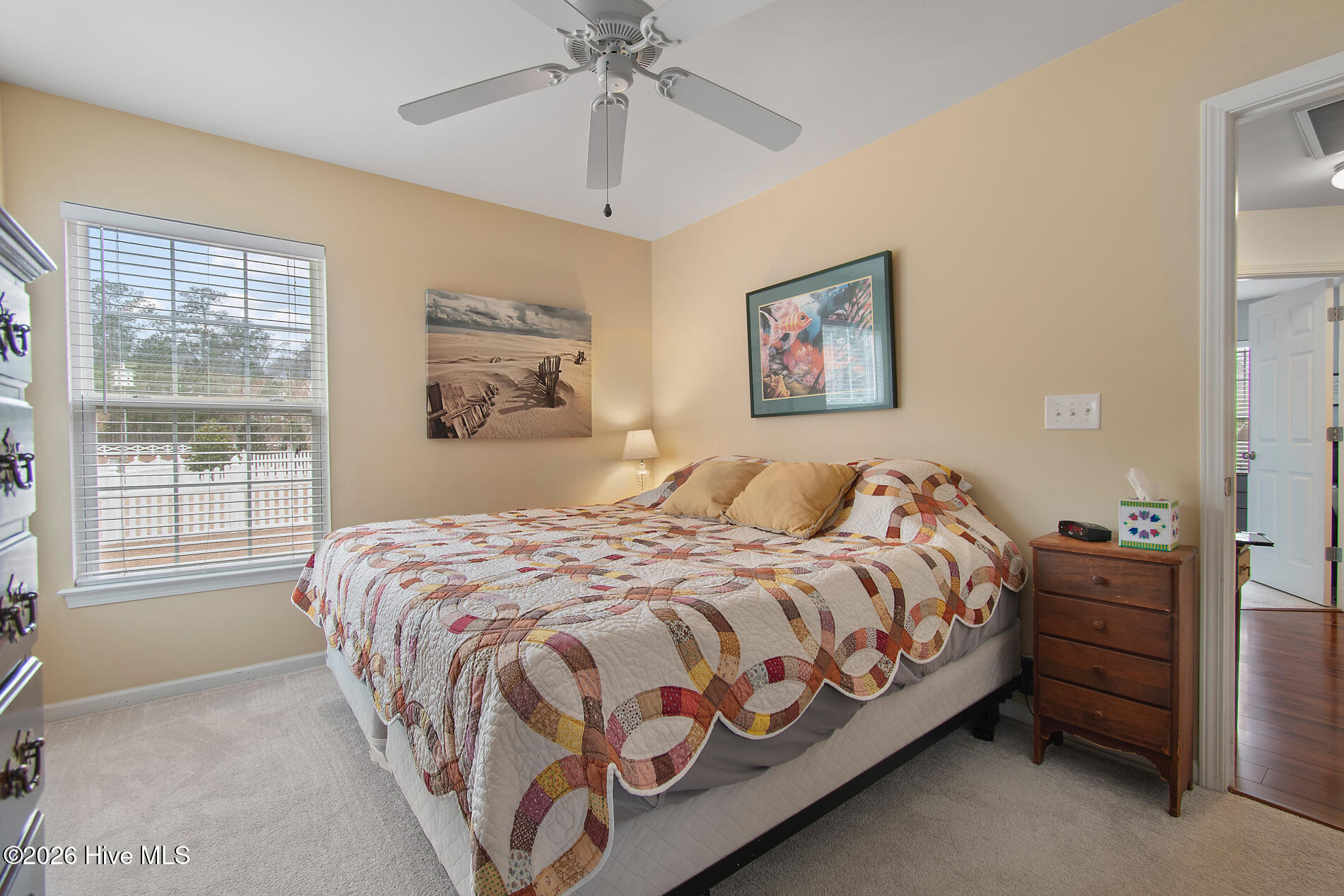 100555398 | Photo 26