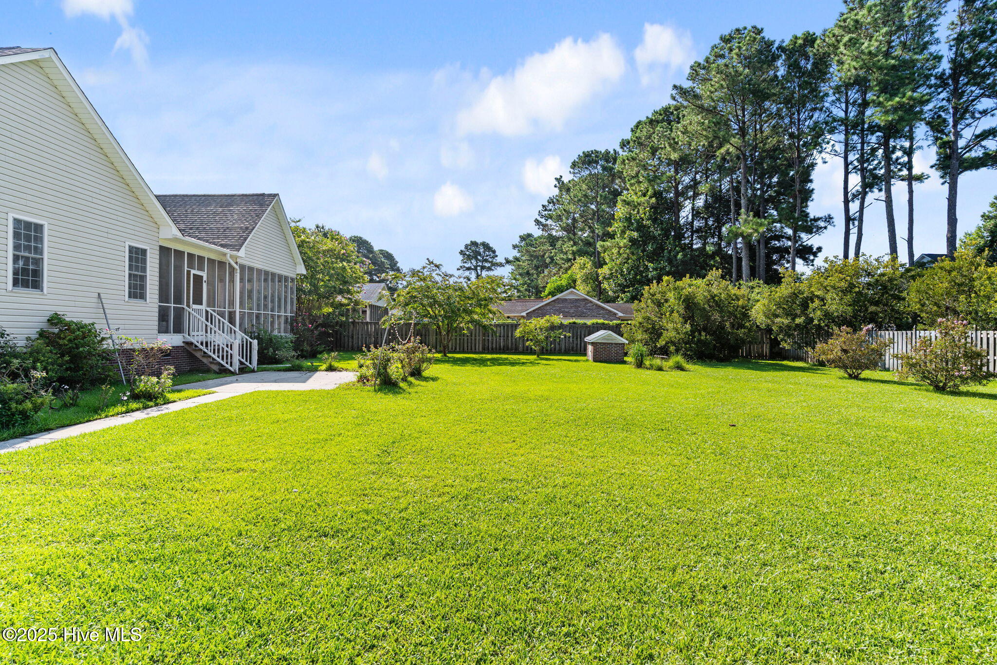 100511511 | Photo 37