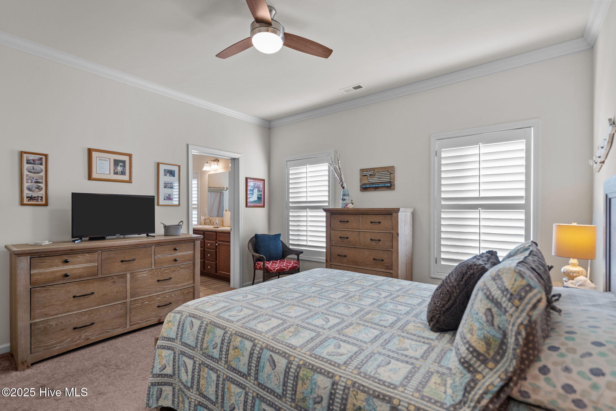 100540020 | Photo 44