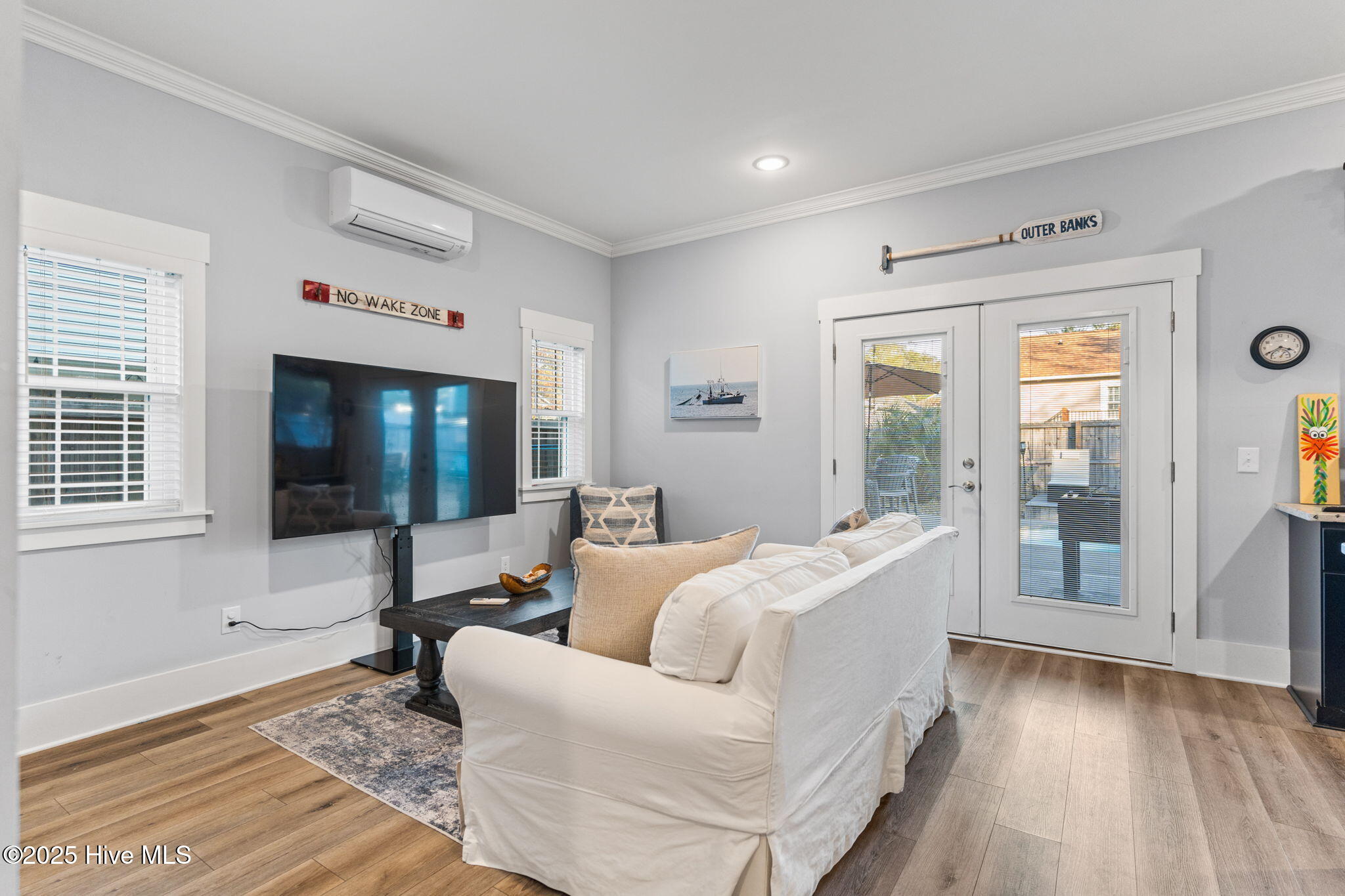 100542676 | Photo 36