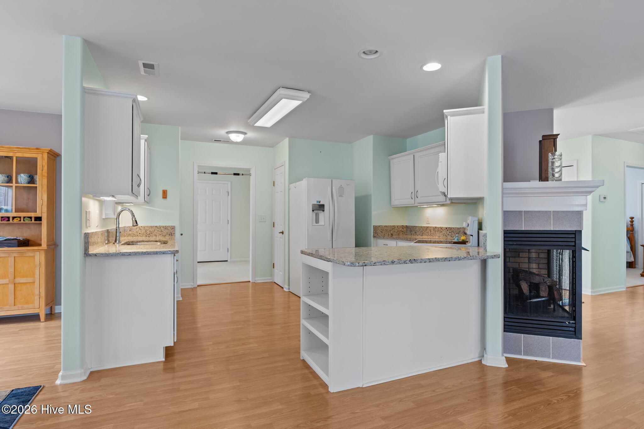 100563135 | Photo 11