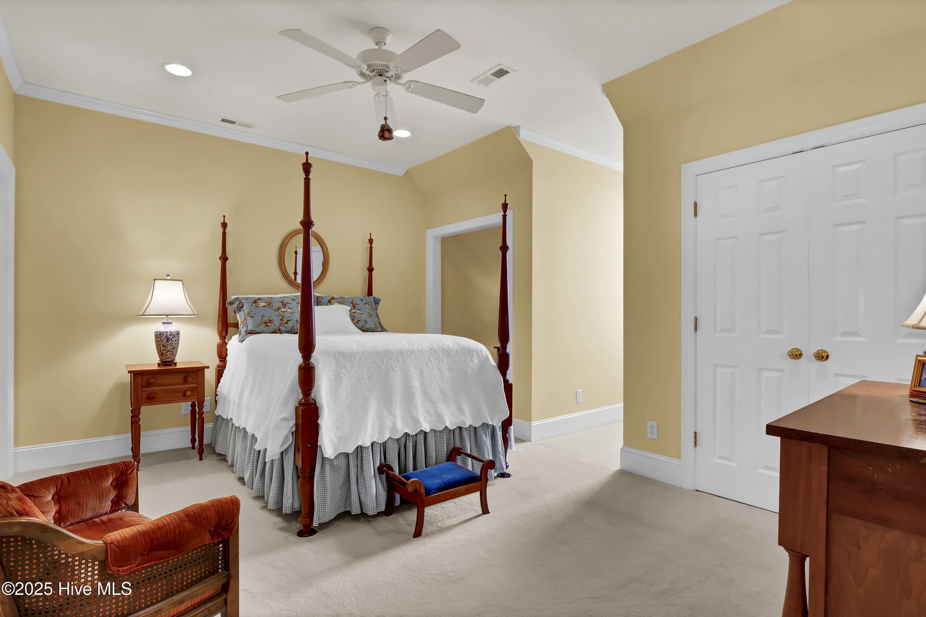 100559823 | Photo 35