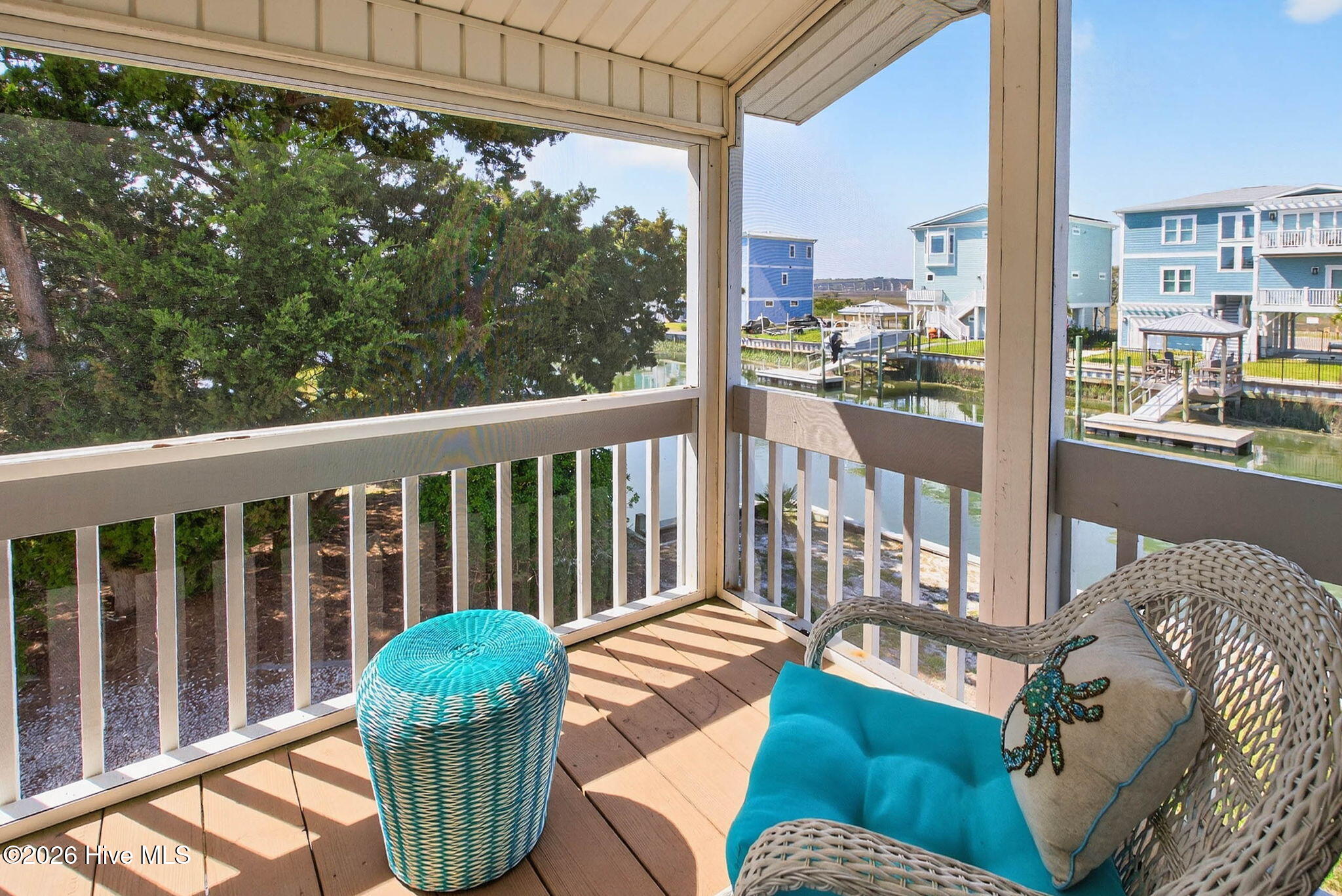 100564283 | Photo 30