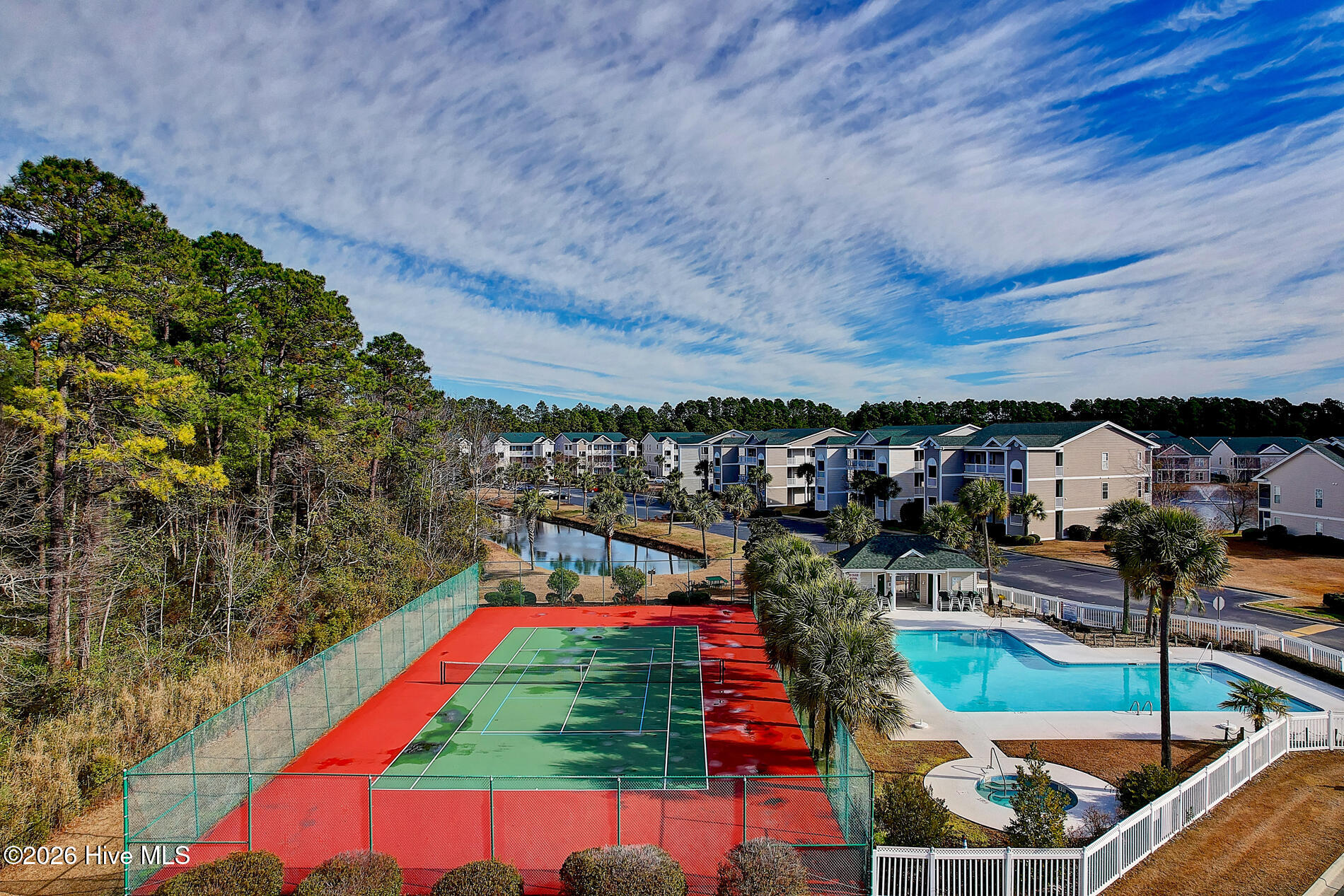 100566917 | Photo 42