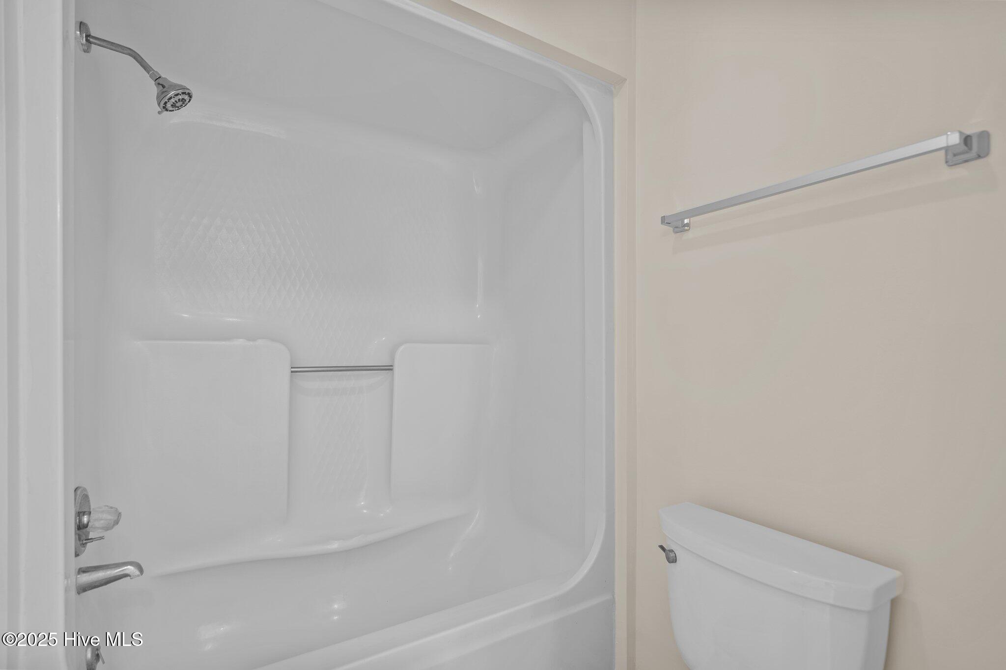 100530960 | Photo 16