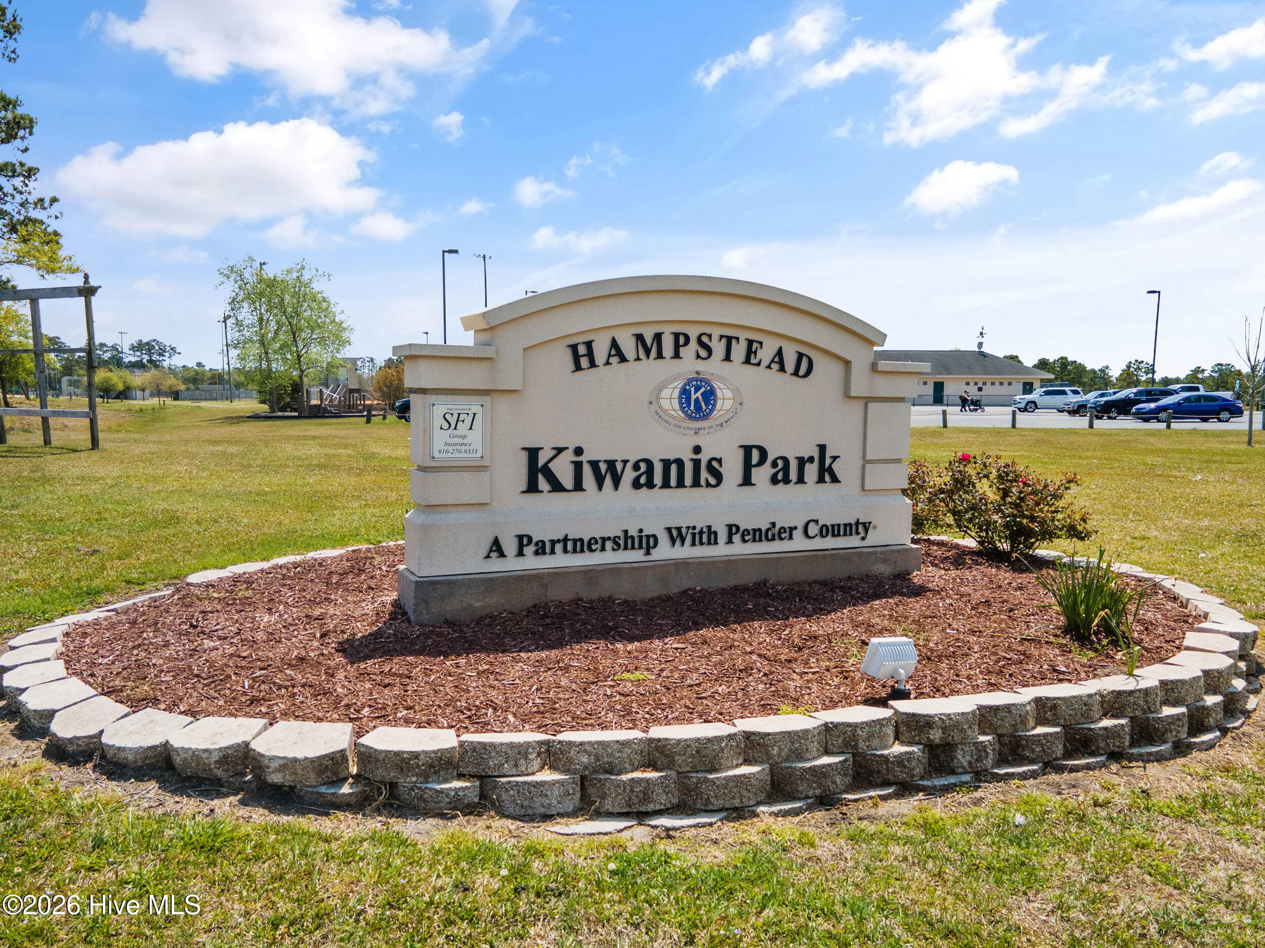 100569352 | Photo 64