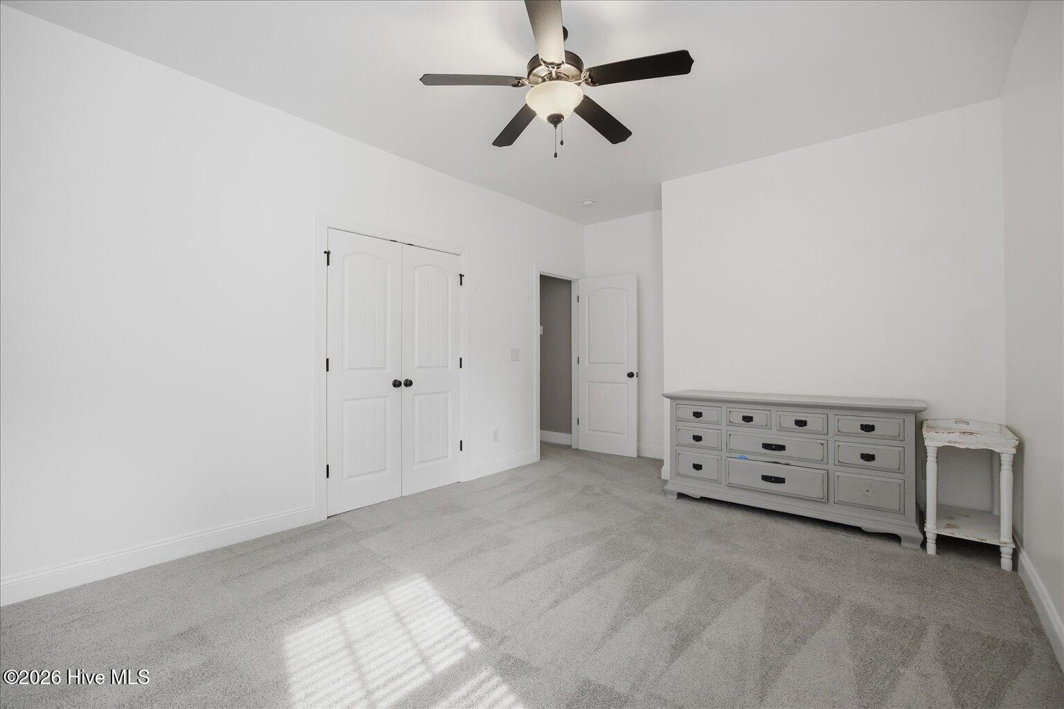 100565930 | Photo 36