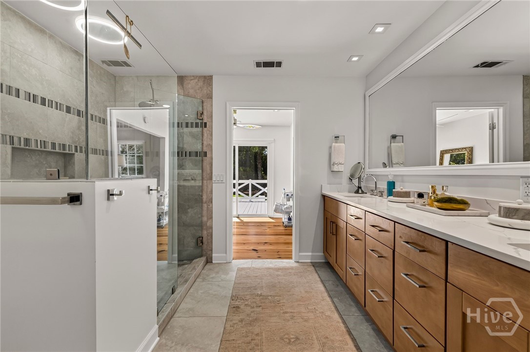 Primary Suite Bathroom