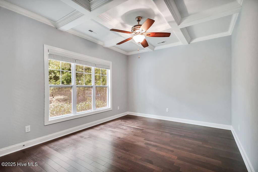 100514876 | Photo 18