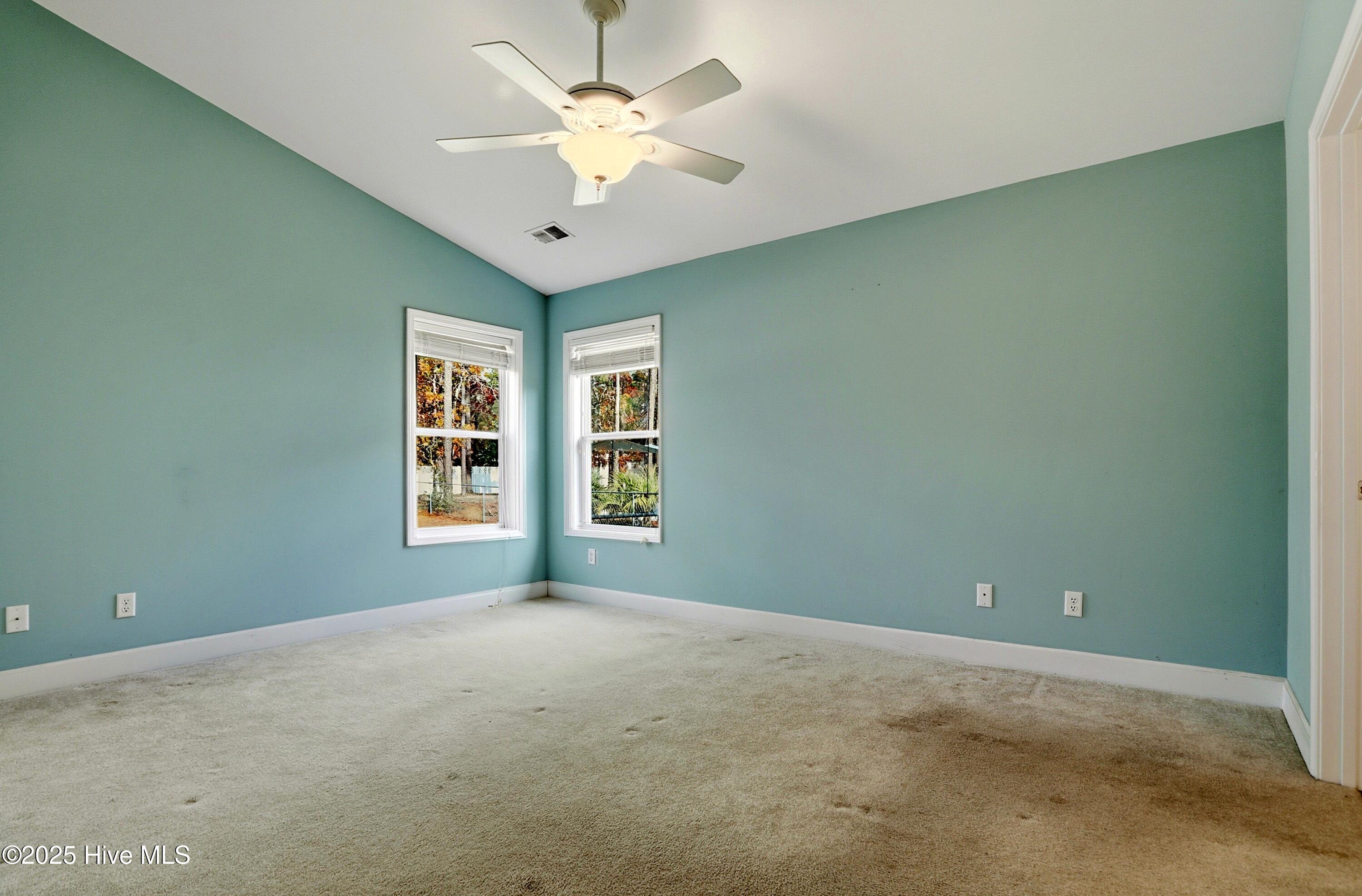 100543603 | Photo 17