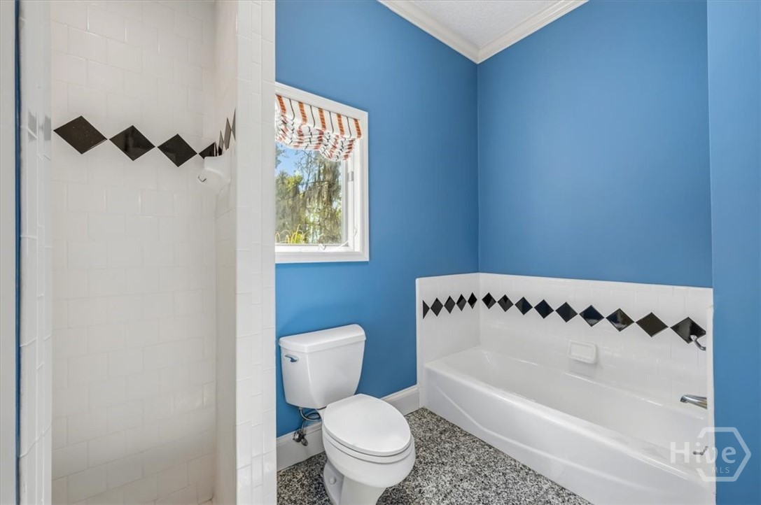 Guest Bath Jack N Jill separate shower & tub