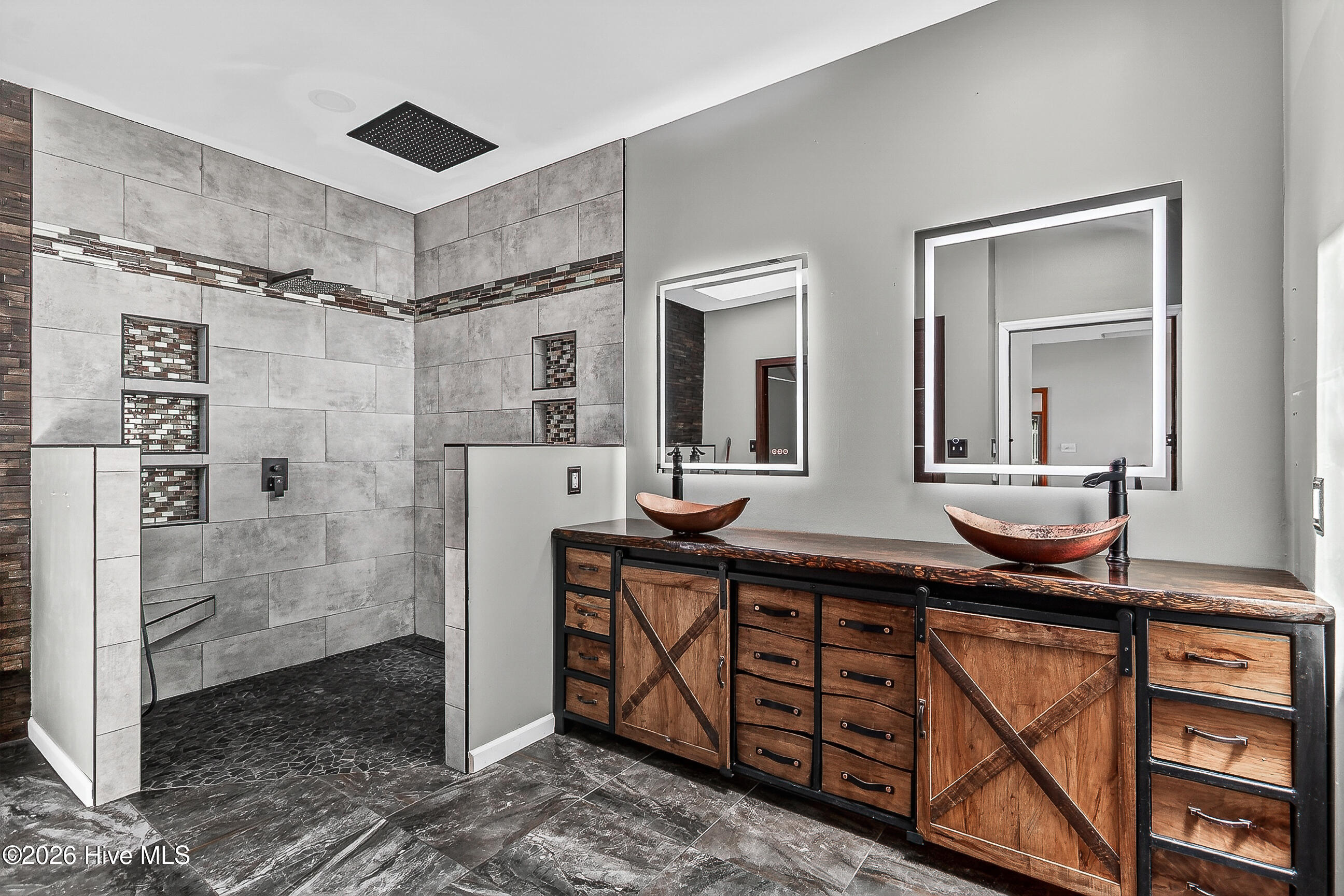 2732 White Oak River Road,Maysville