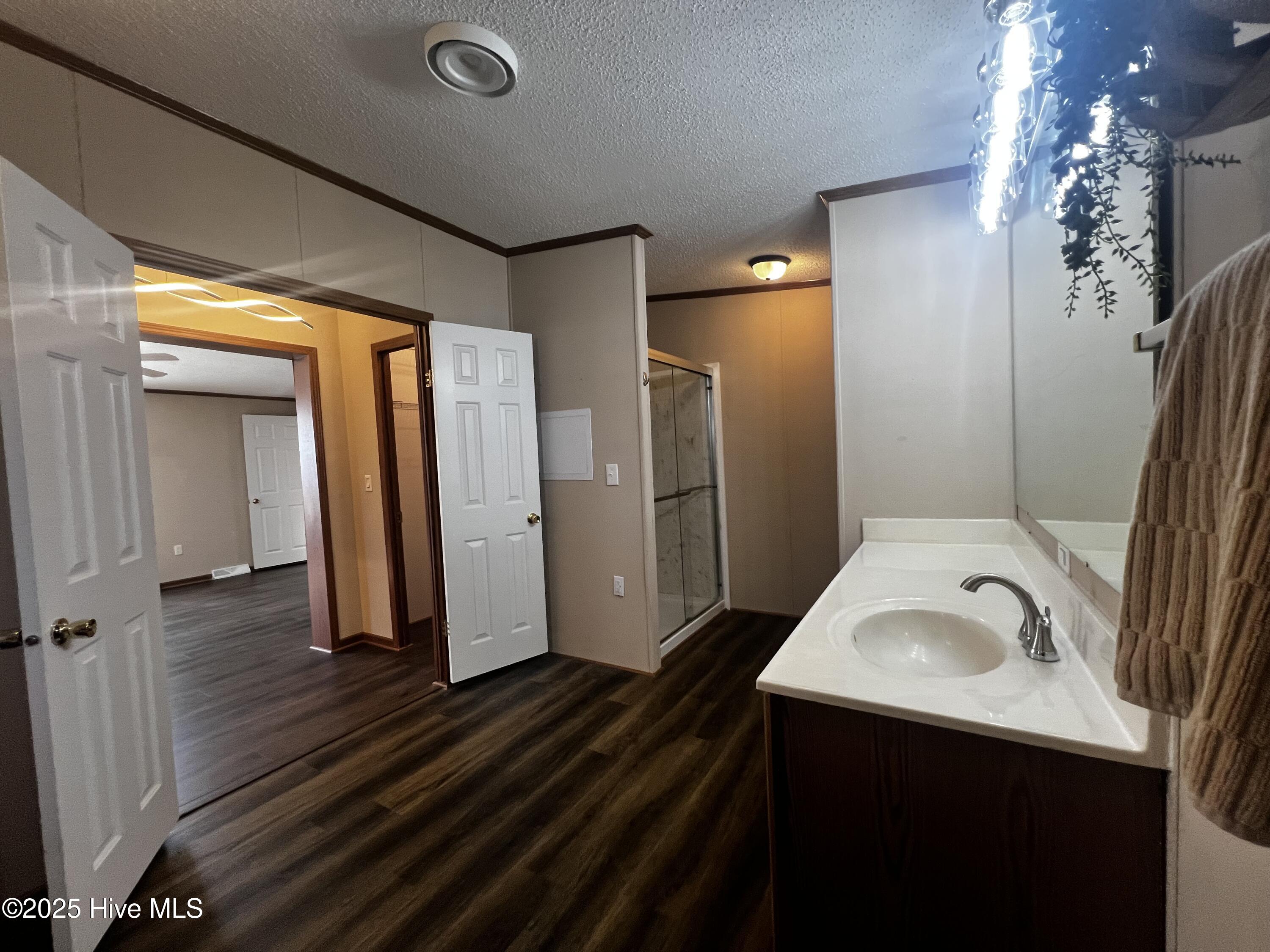 100546652 | Photo 16