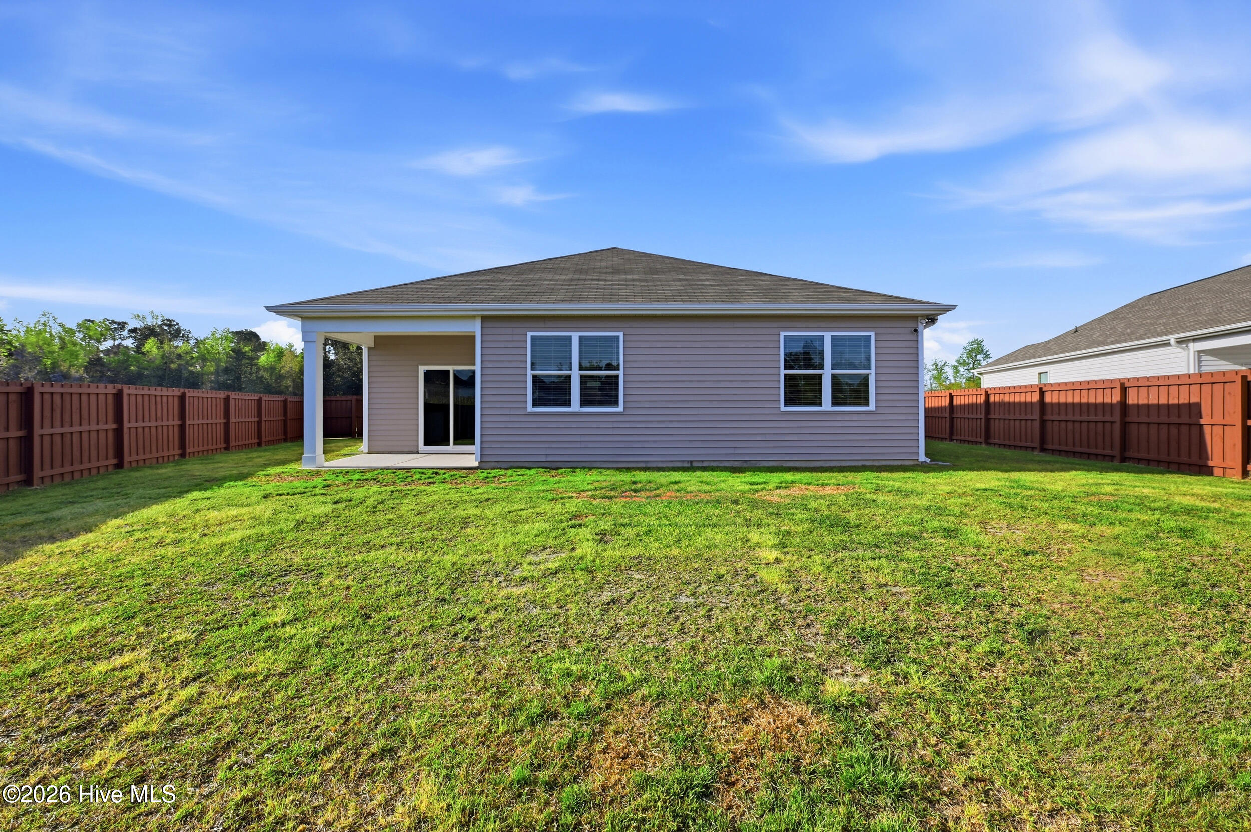 100563269 | Photo 32