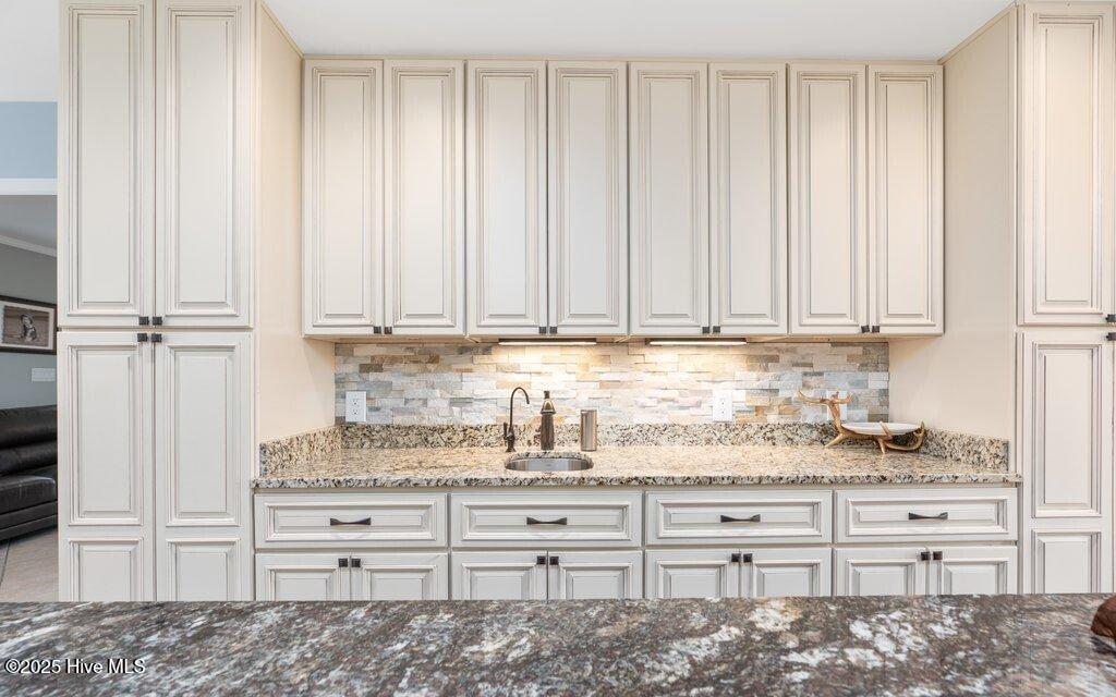 100488522 | Photo 21