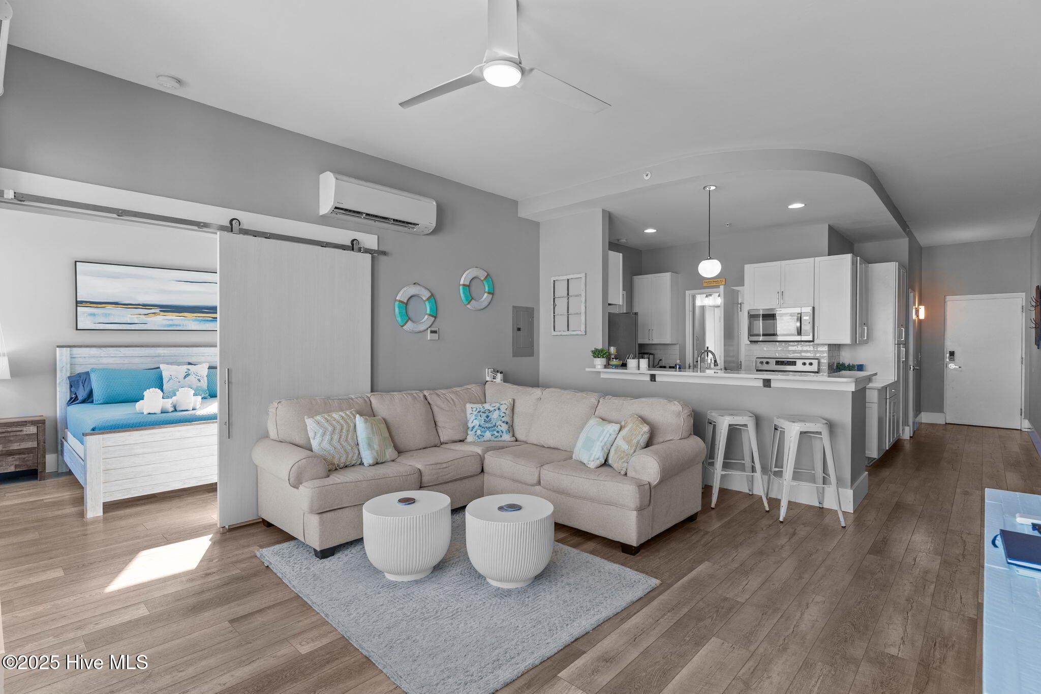 100541831 | Photo 10