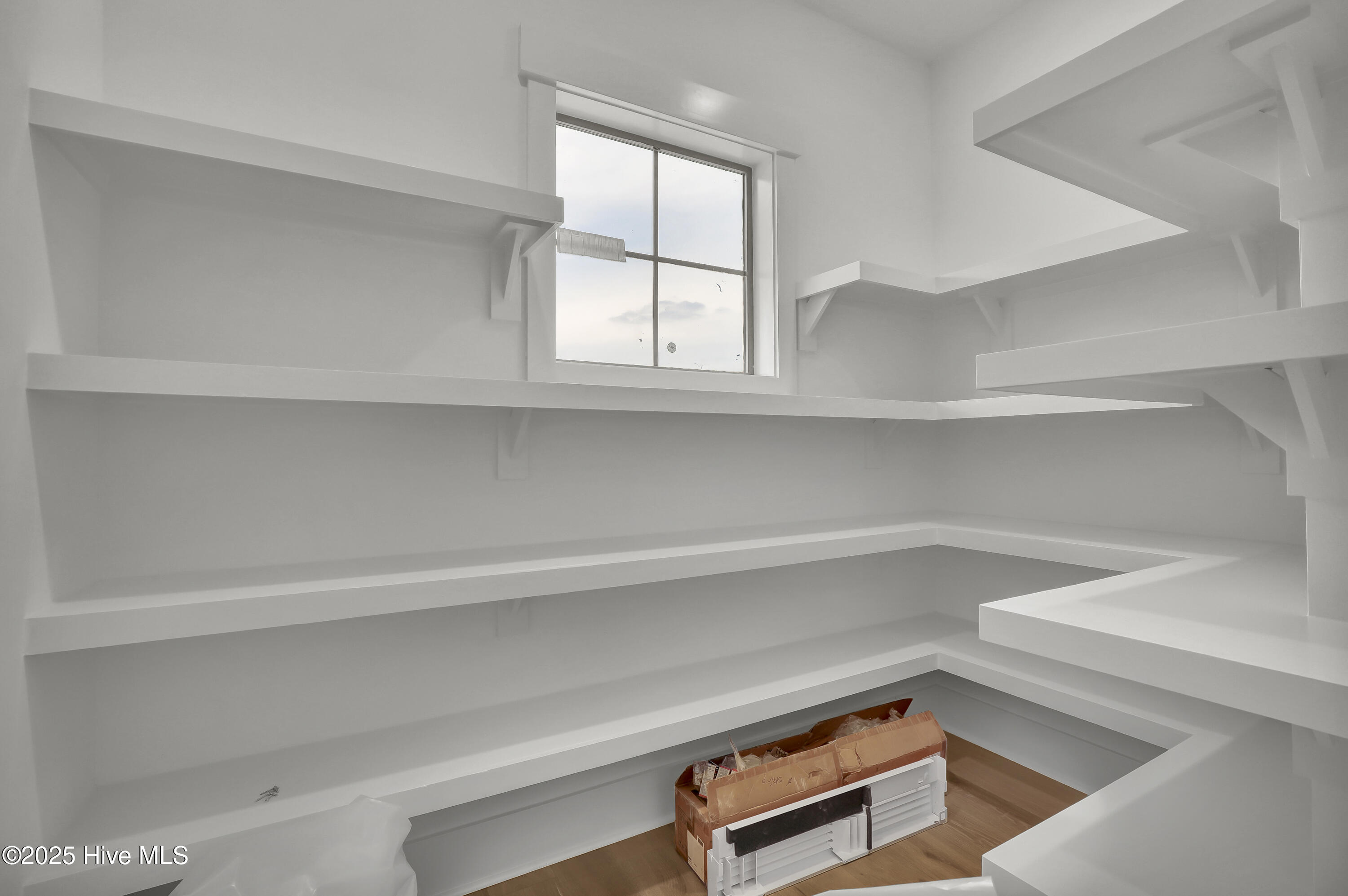 100490520 | Photo 15