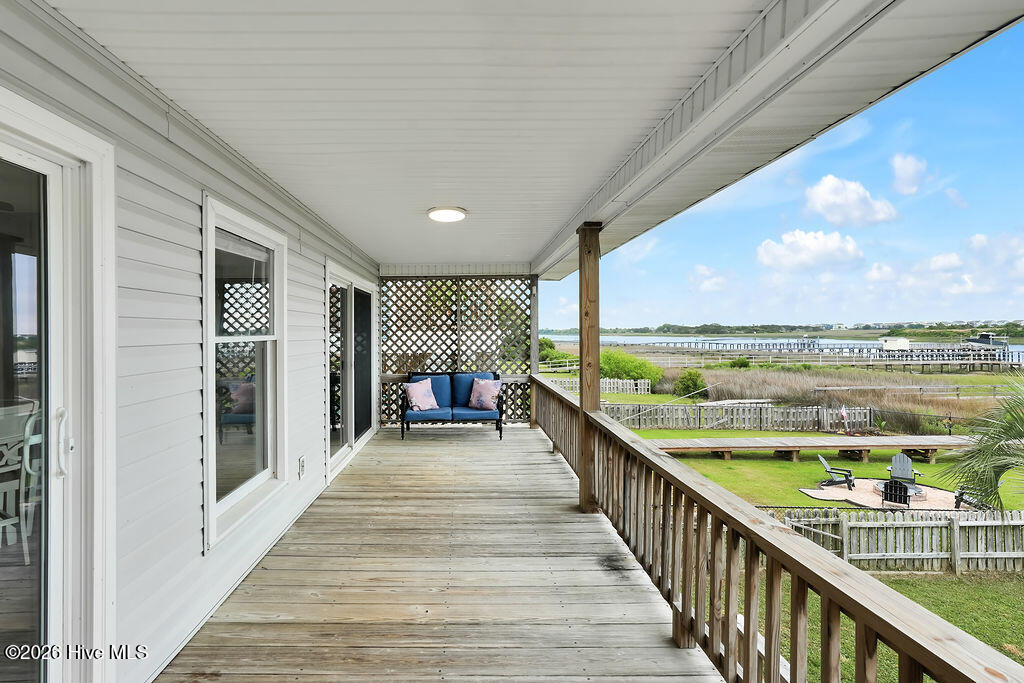 100570614 | Photo 24