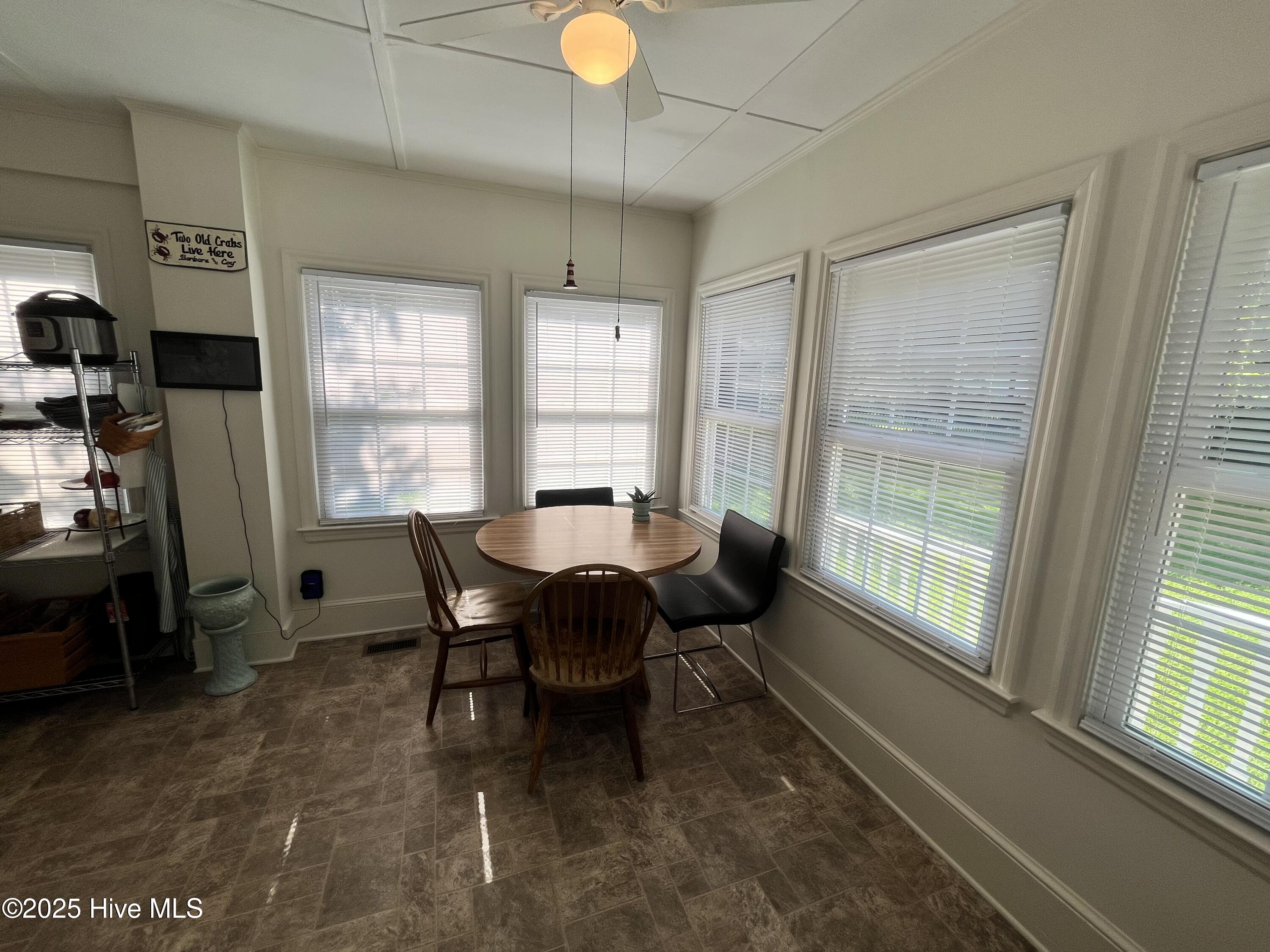 100556276 | Photo 19