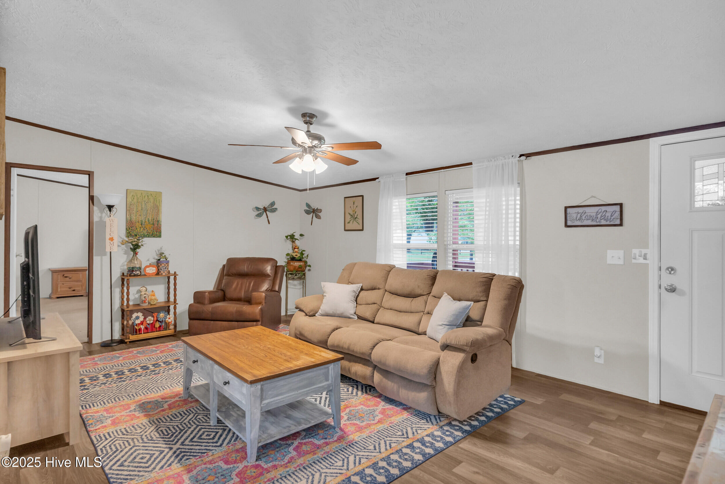 100533753 | Photo 13