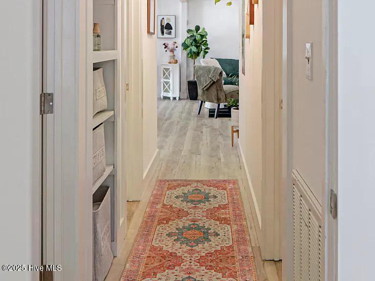 100541445 | Photo 22