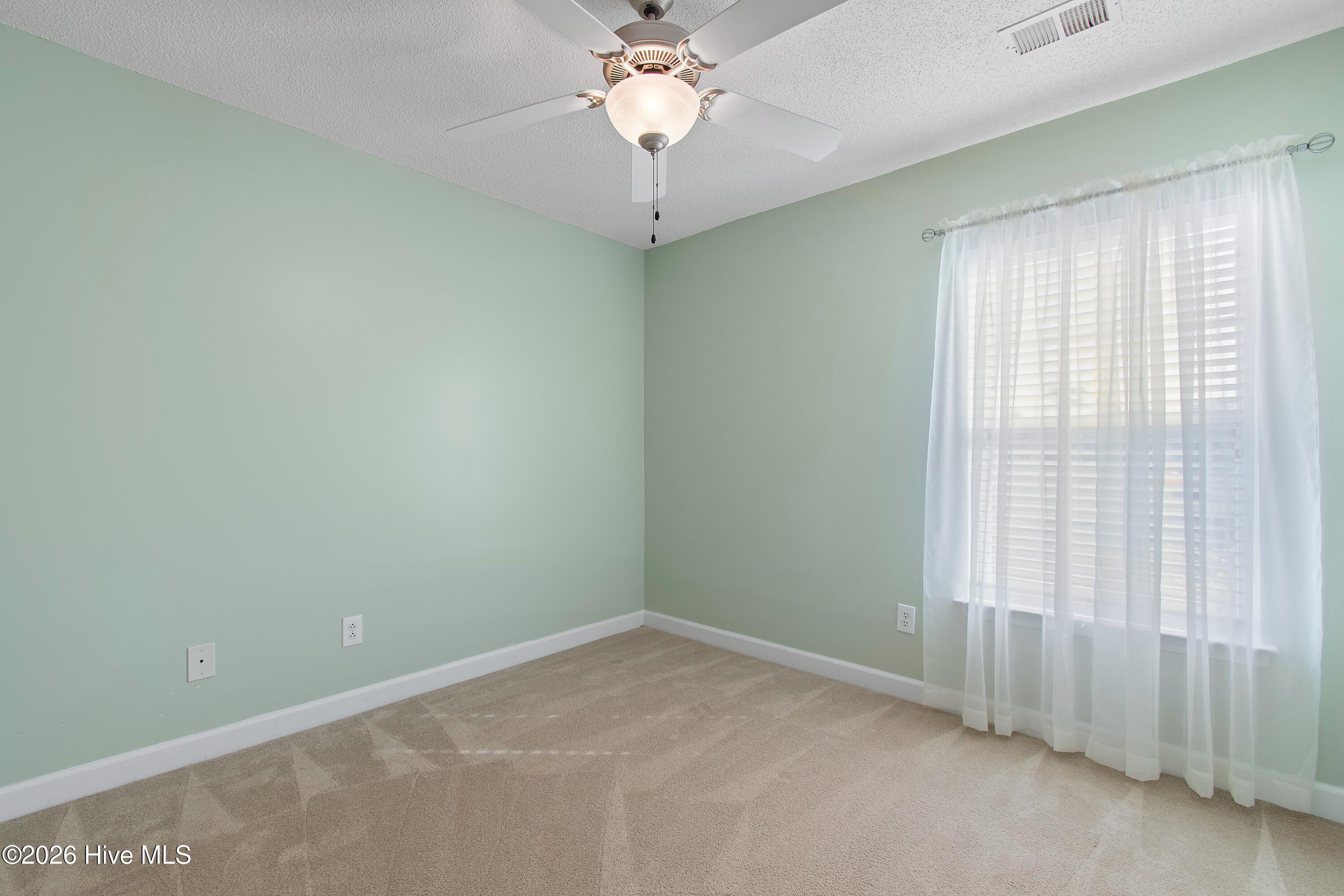 100560224 | Photo 36