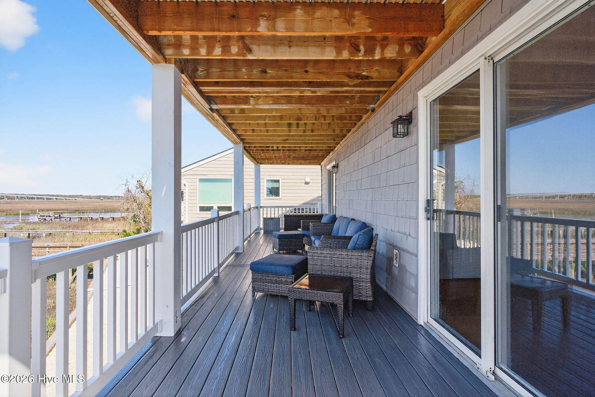 100564703 | Photo 20