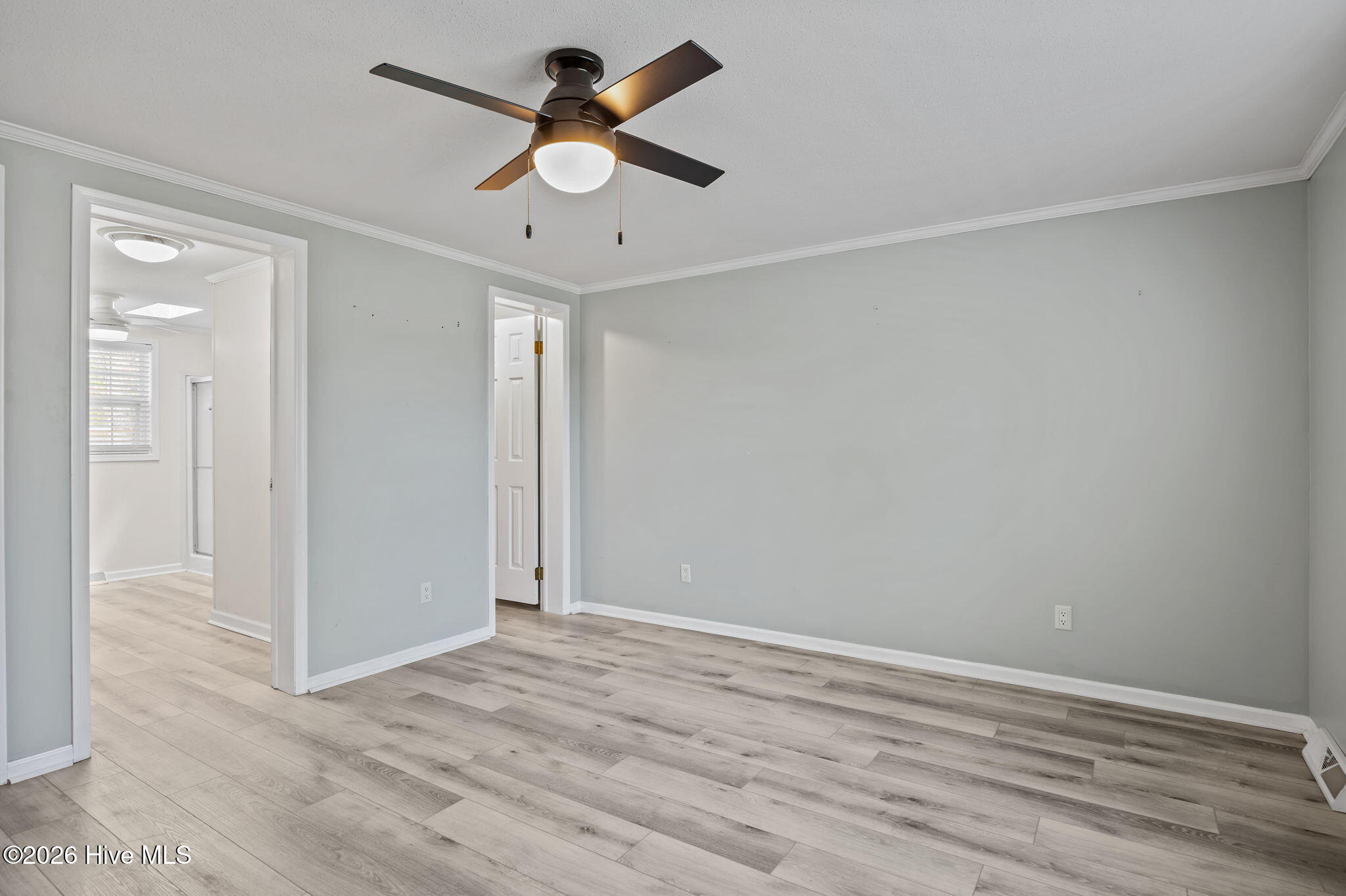 100564707 | Photo 35