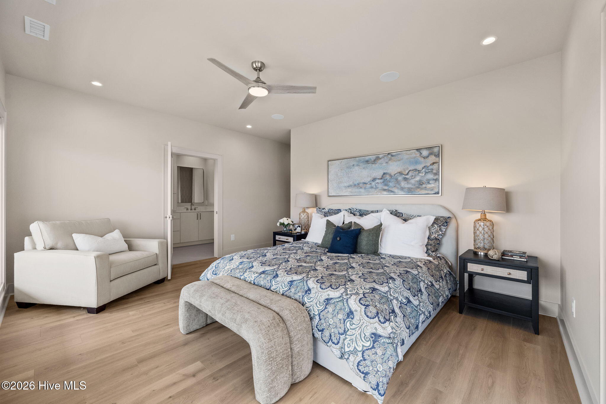 100552191 | Photo 73