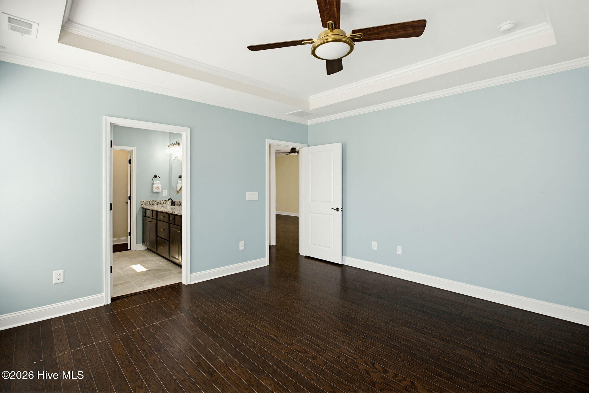 100567732 | Photo 19