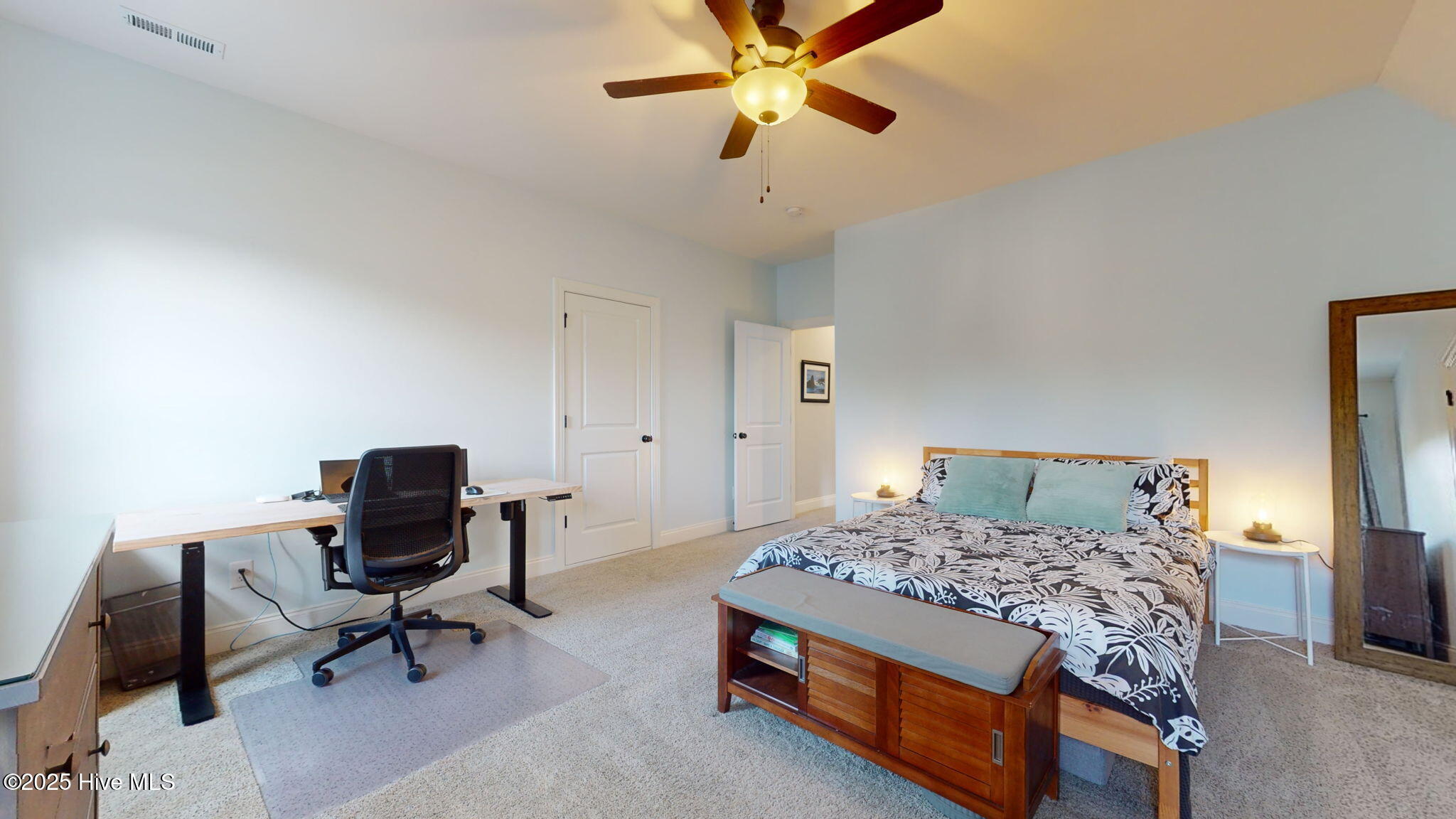 100518593 | Photo 52