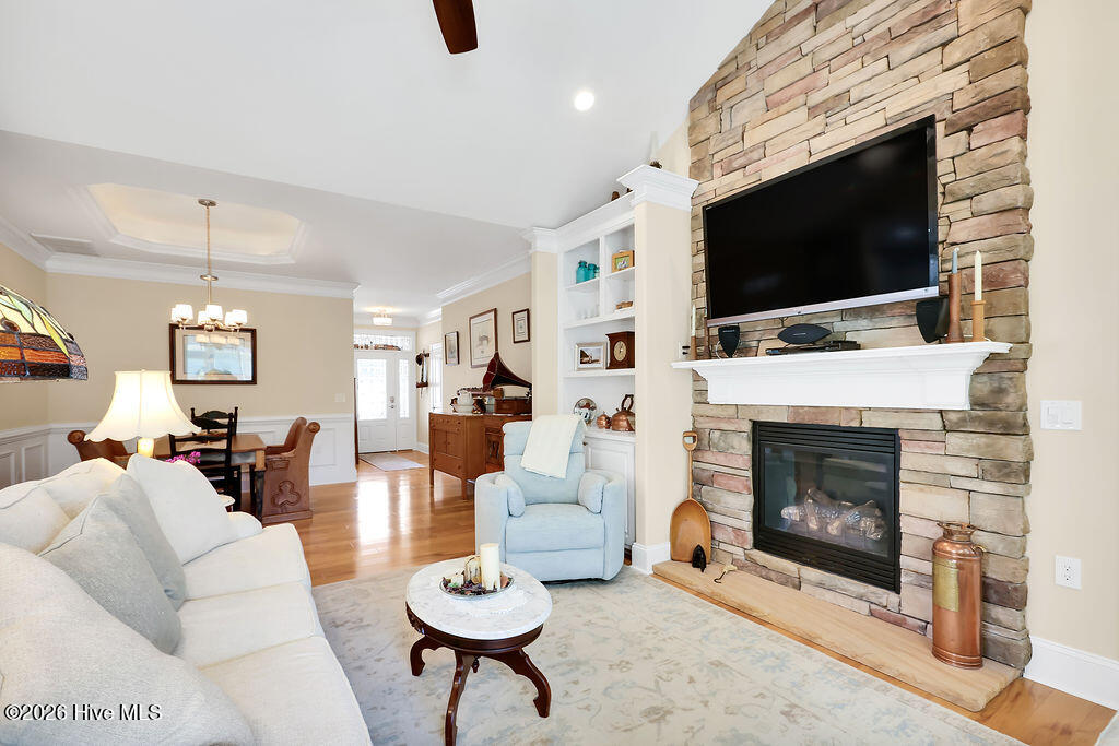 100550875 | Photo 14