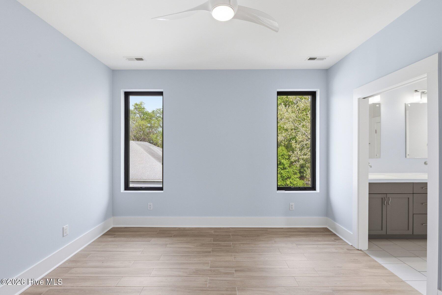 100566694 | Photo 40