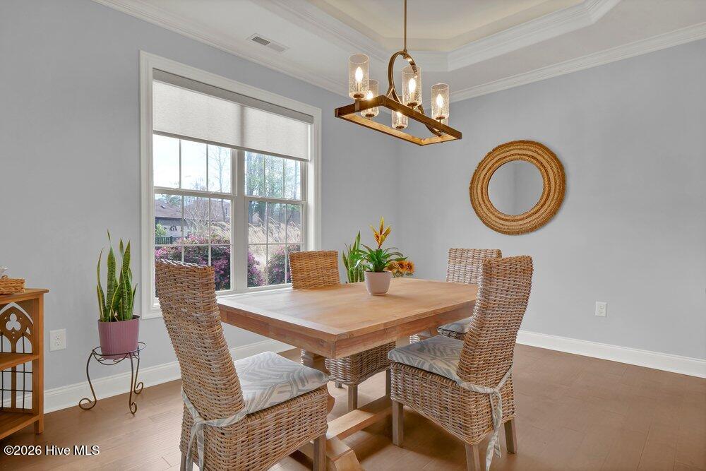 100560096 | Photo 12