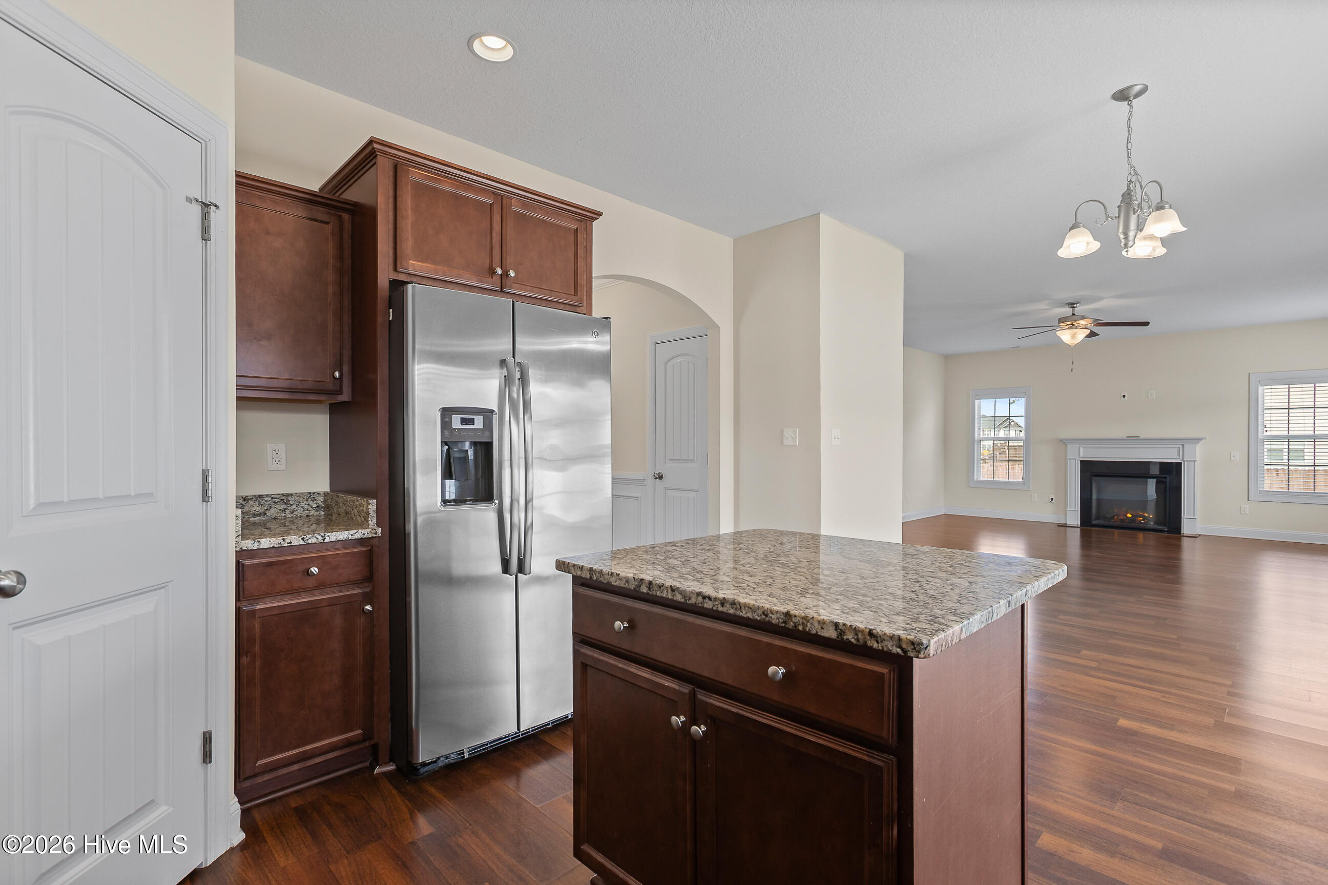 100557533 | Photo 14