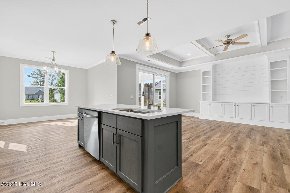 100545863 | Photo 20