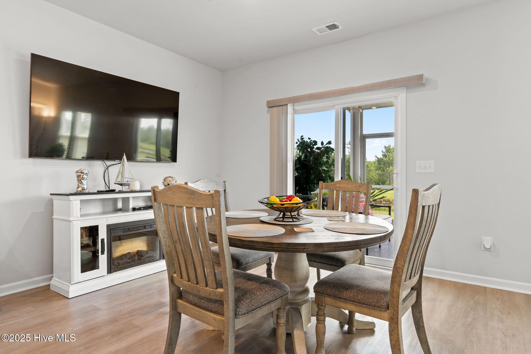 100516029 | Photo 13