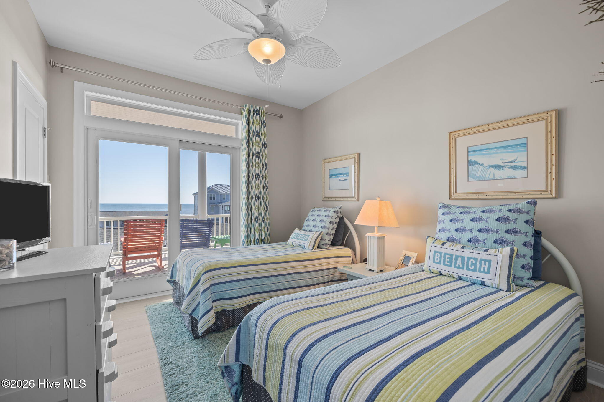 100549287 | Photo 41