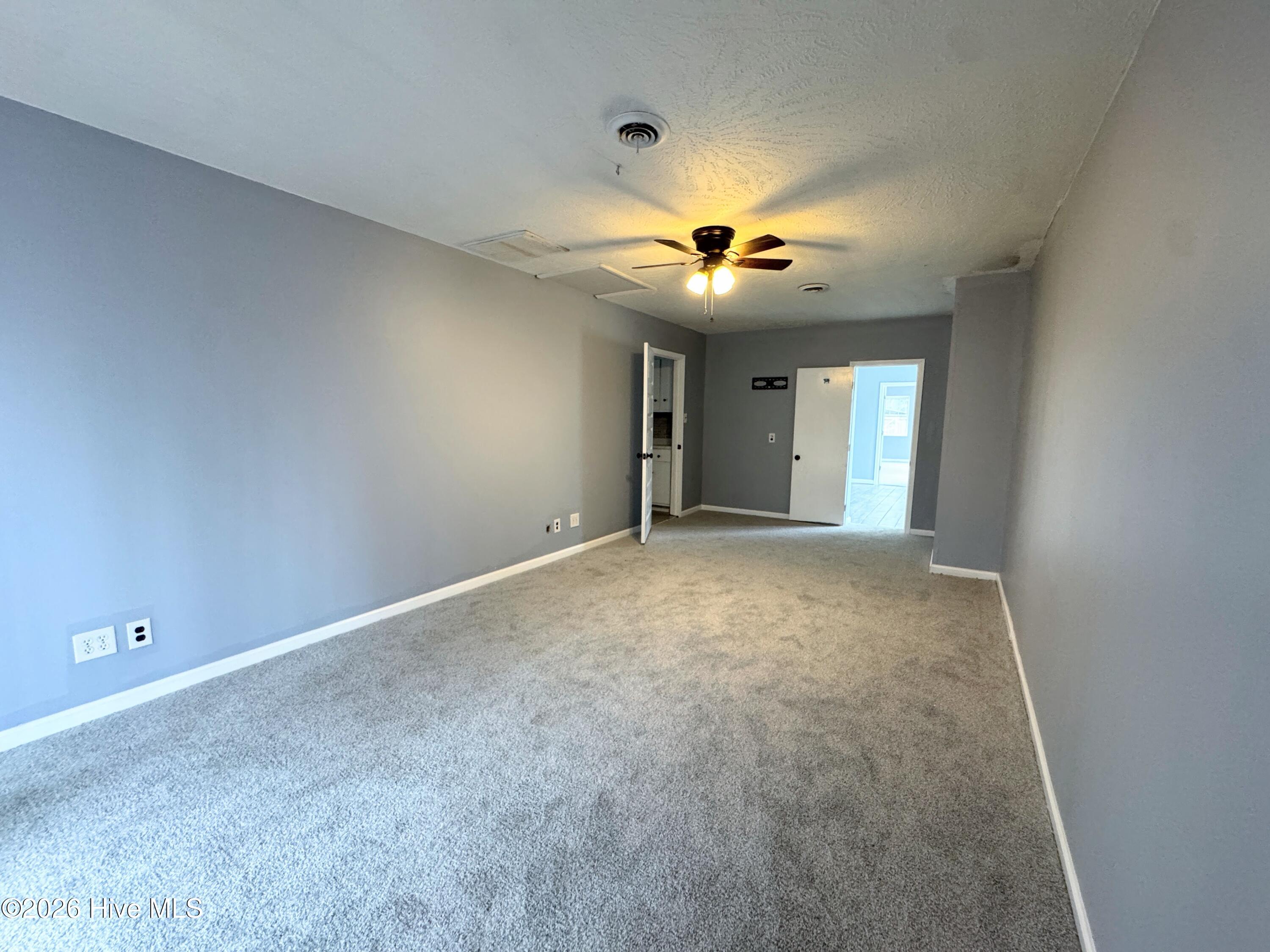 100555957 | Photo 13