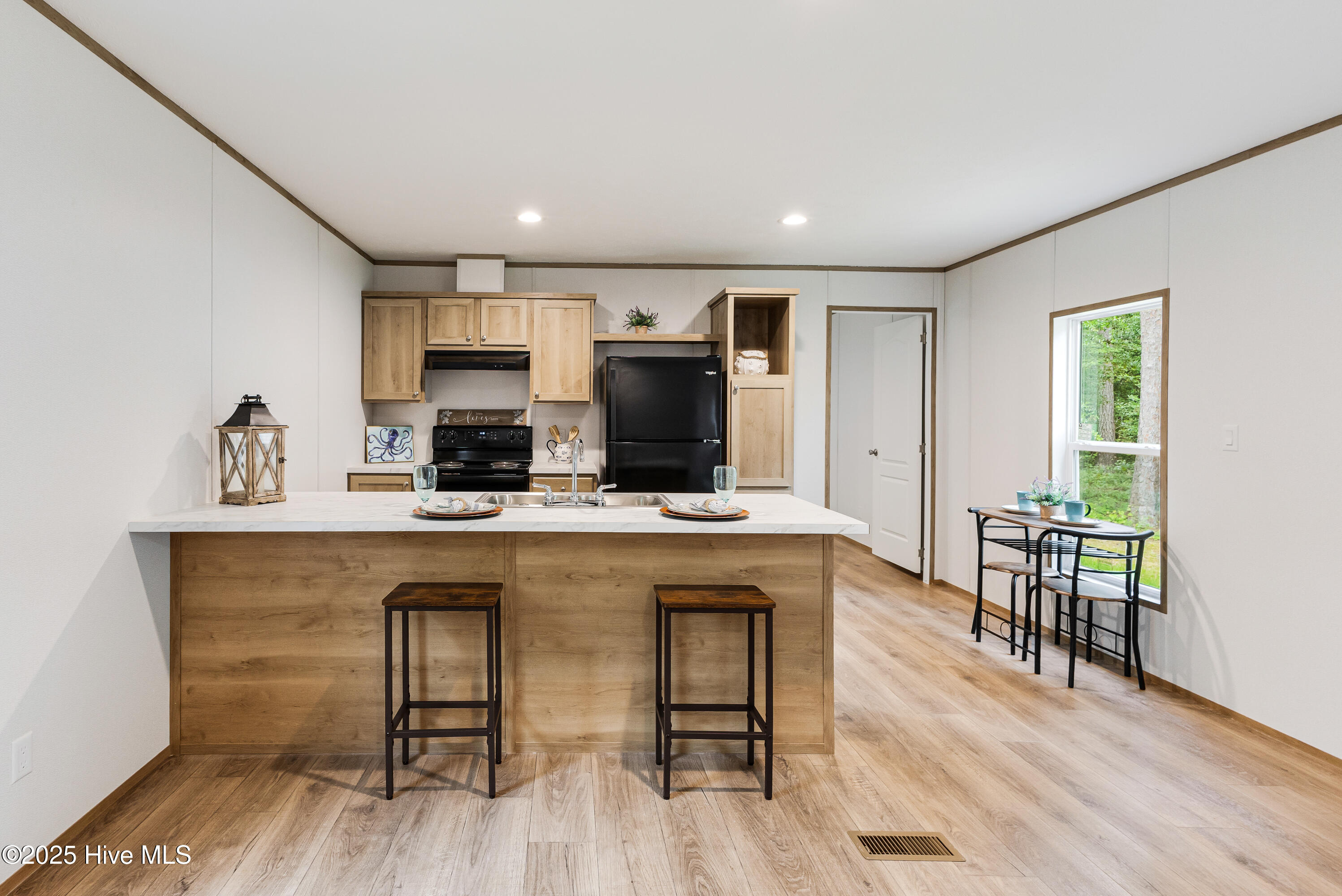 100441695 | Photo 12