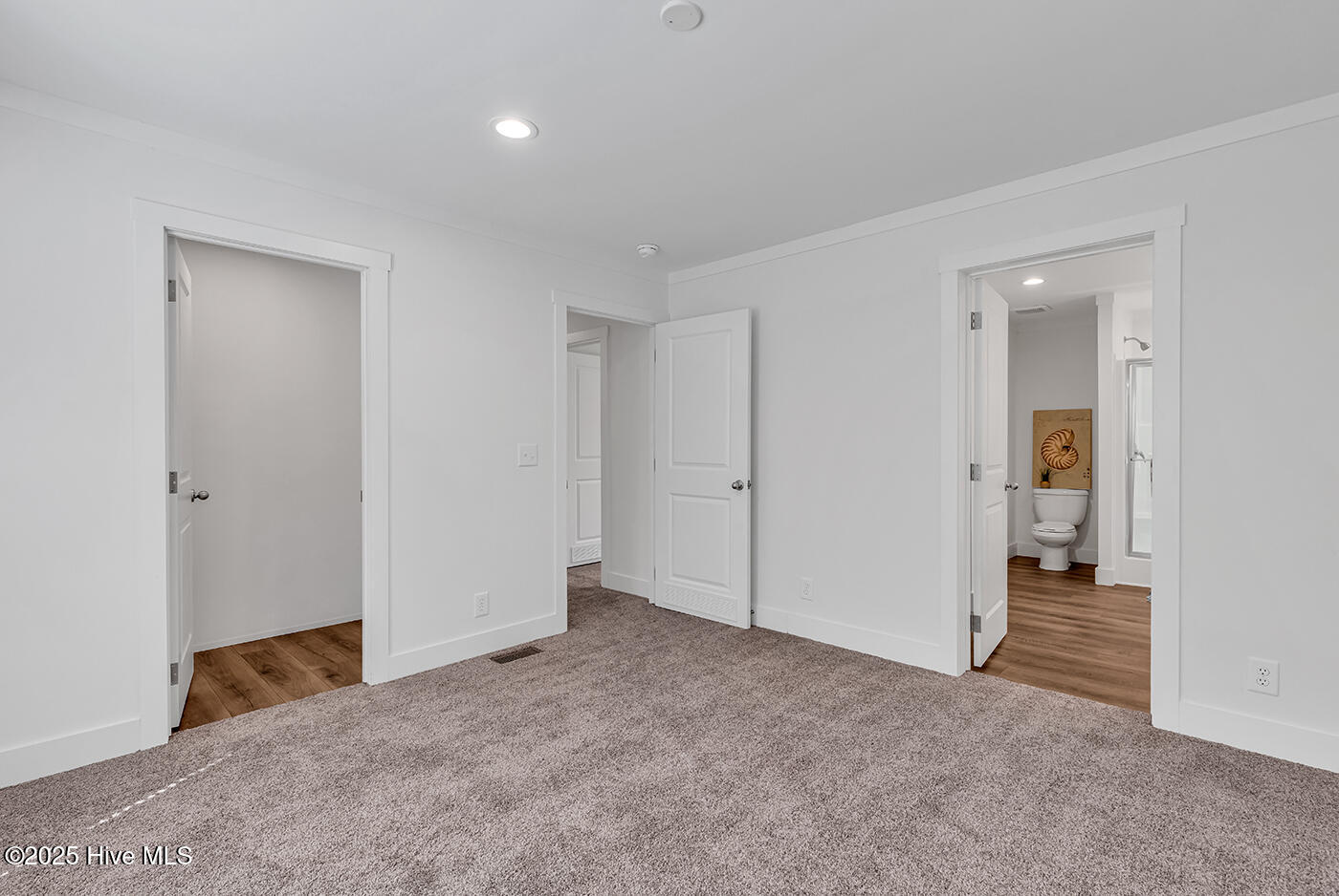 100489773 | Photo 19