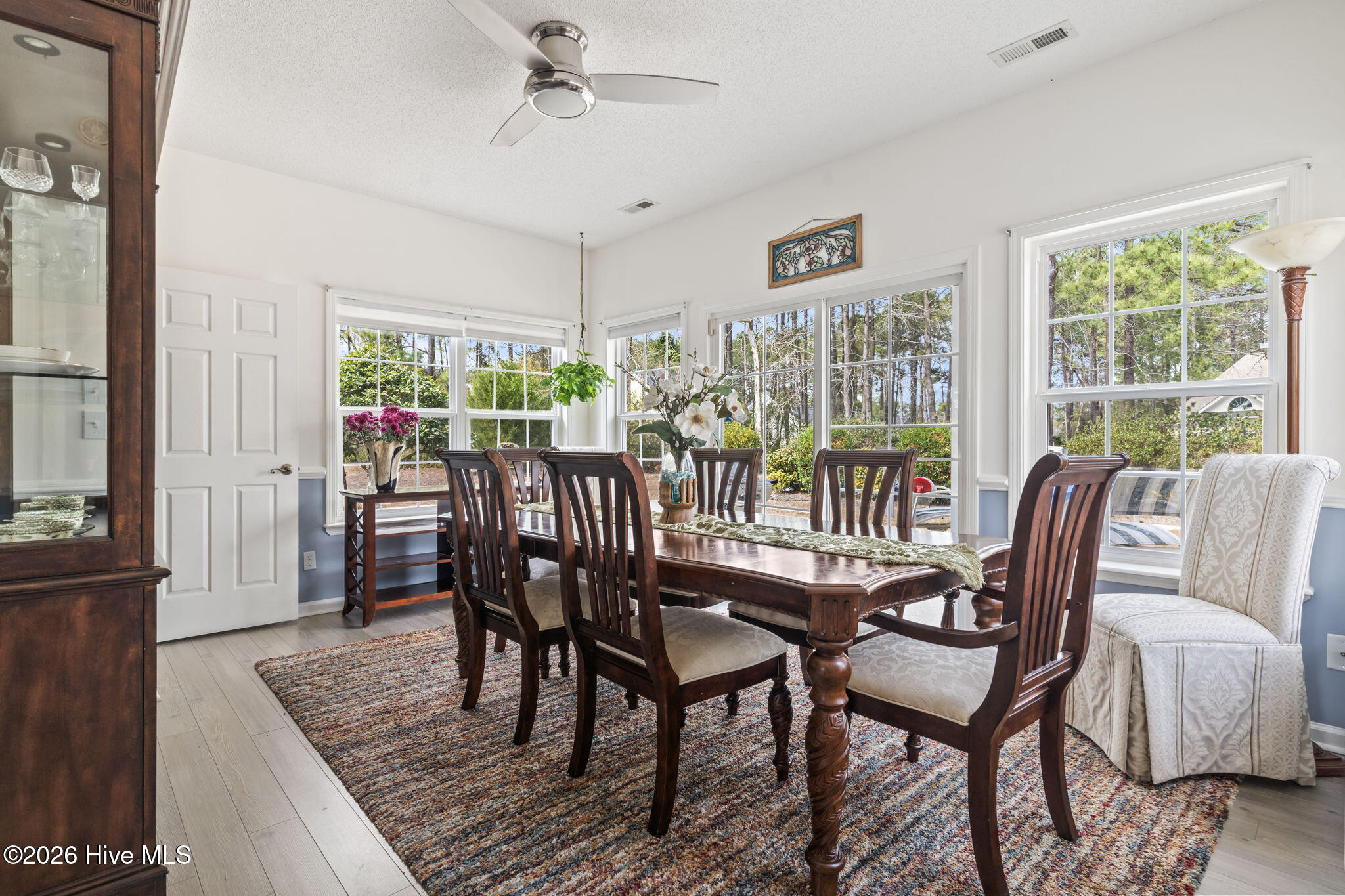 100557322 | Photo 27