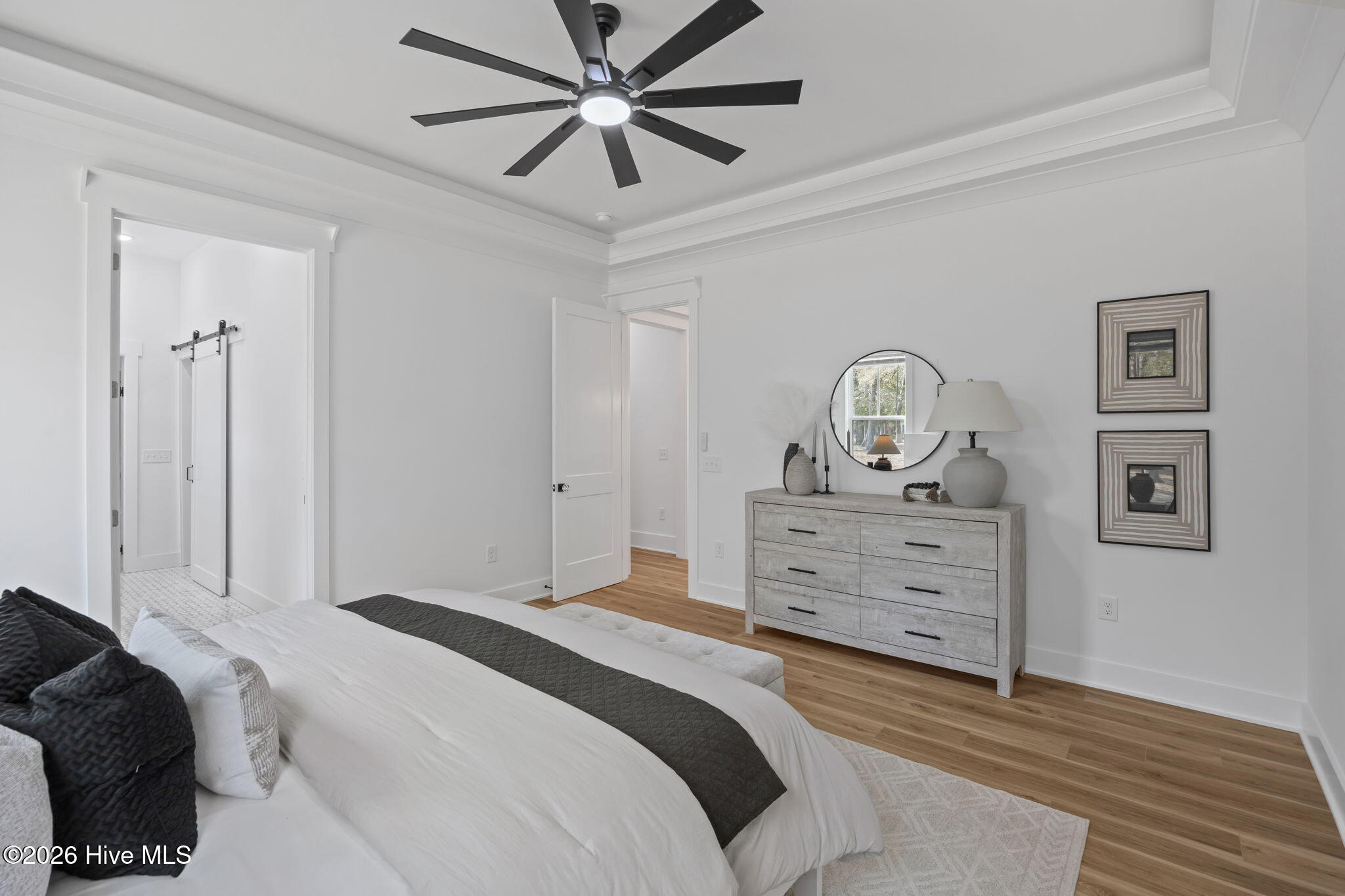 100561679 | Photo 19