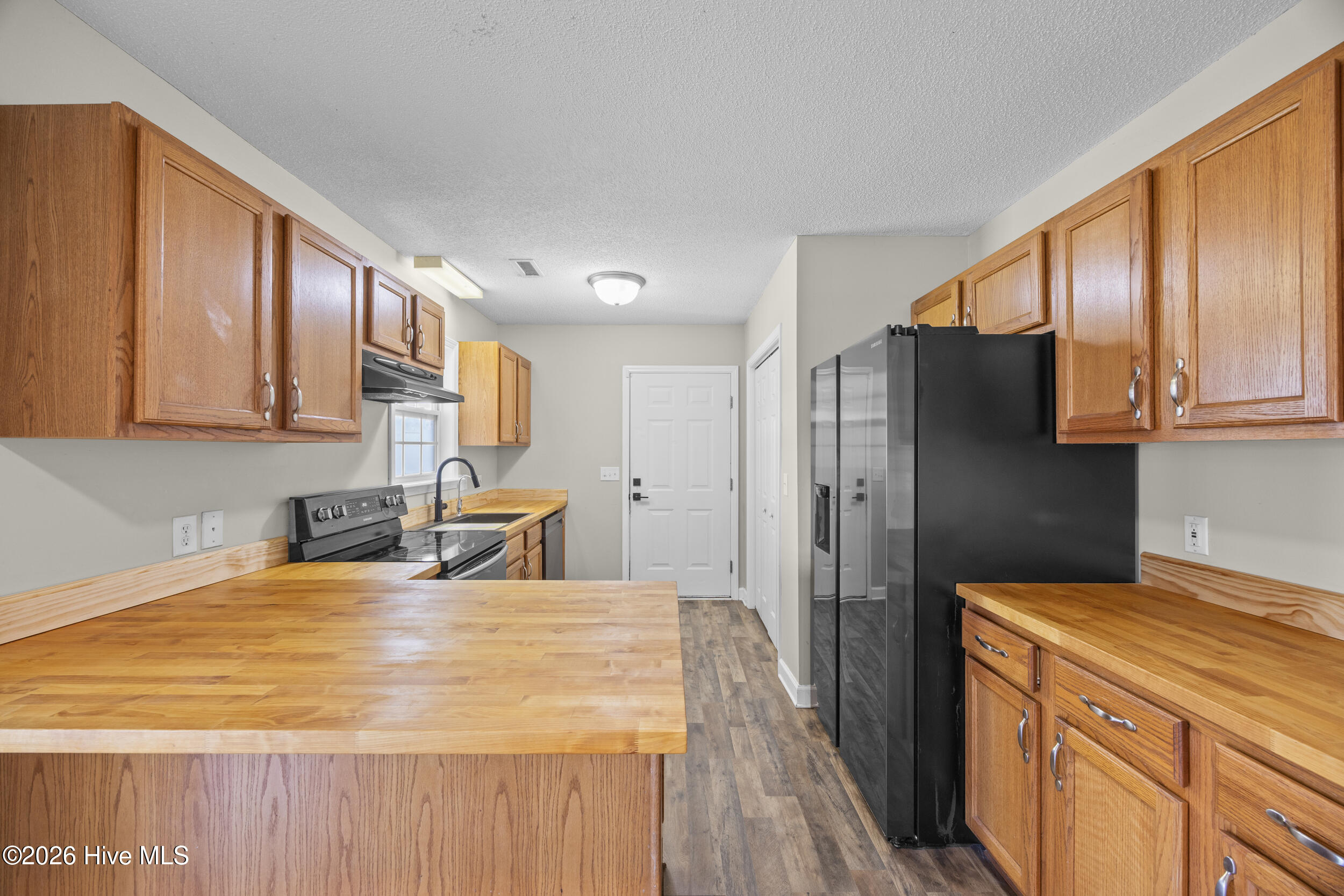 100564039 | Photo 27