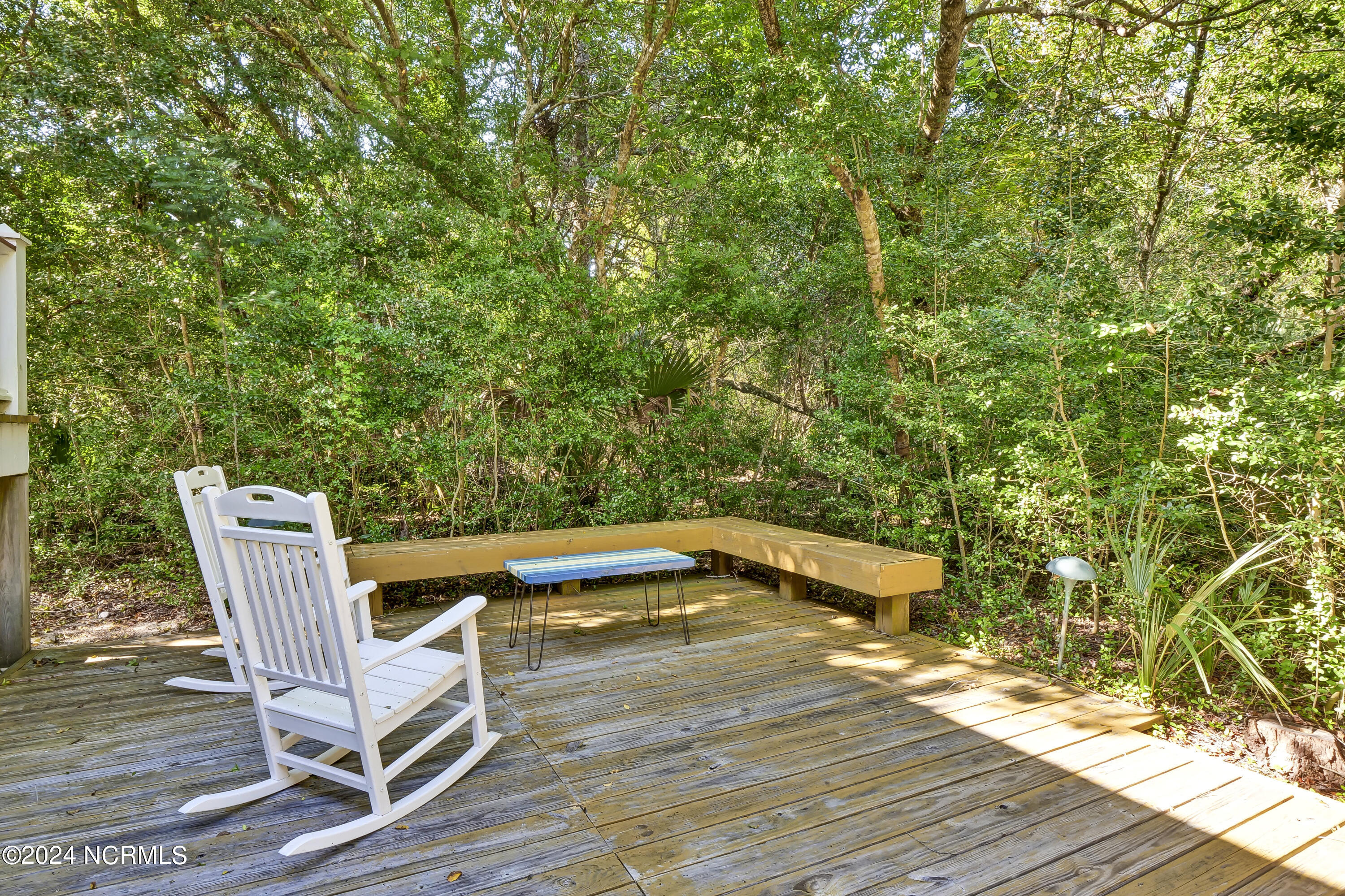 100468898 | Photo 47