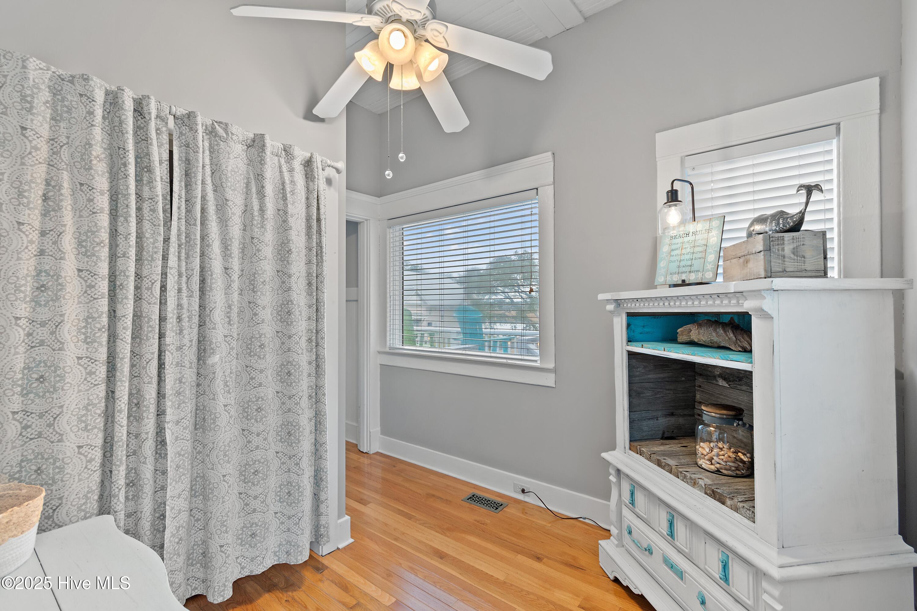 100544139 | Photo 26