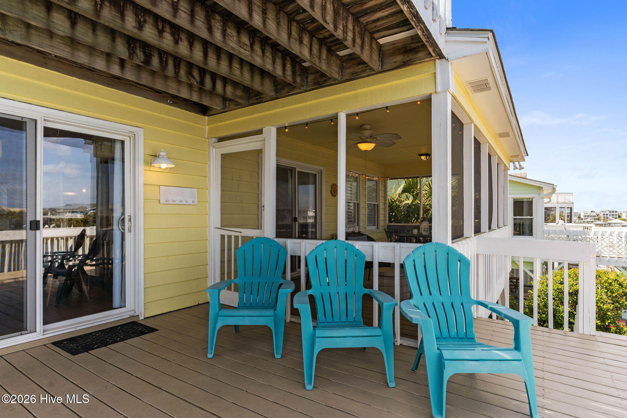 100566537 | Photo 19