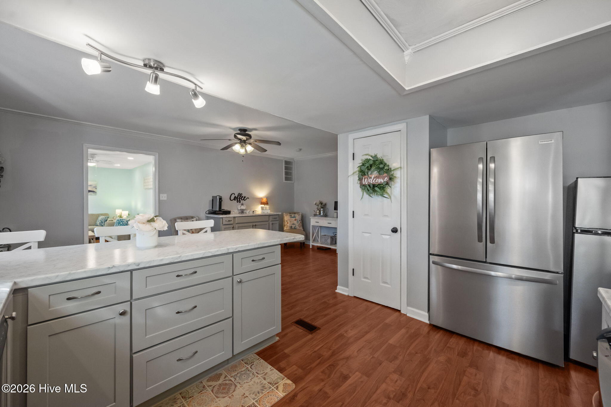 100547741 | Photo 21