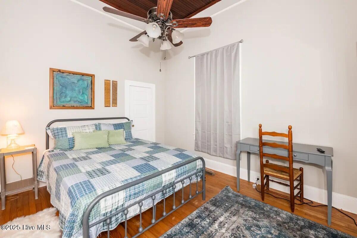 100545652 | Photo 14