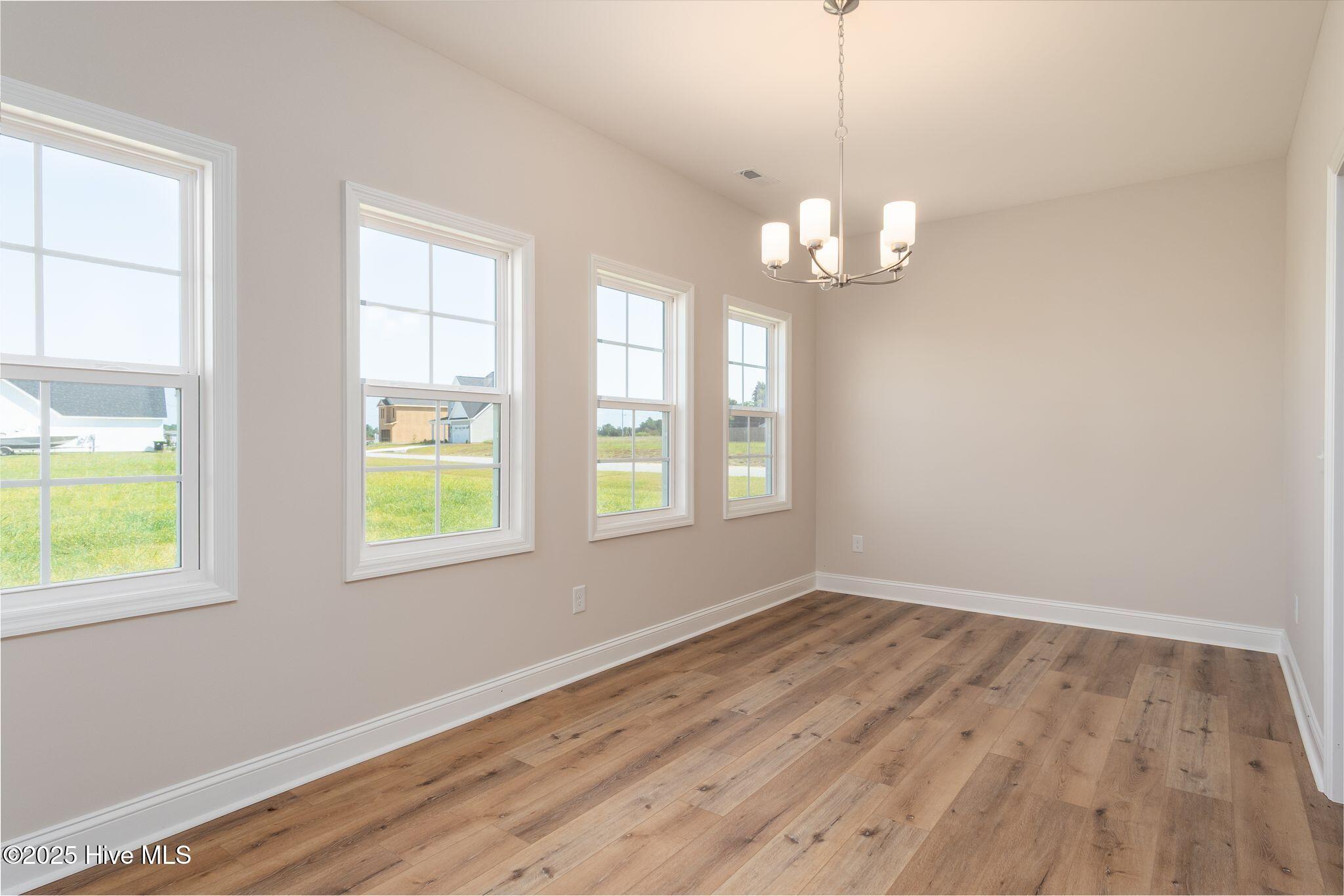 100496032 | Photo 15